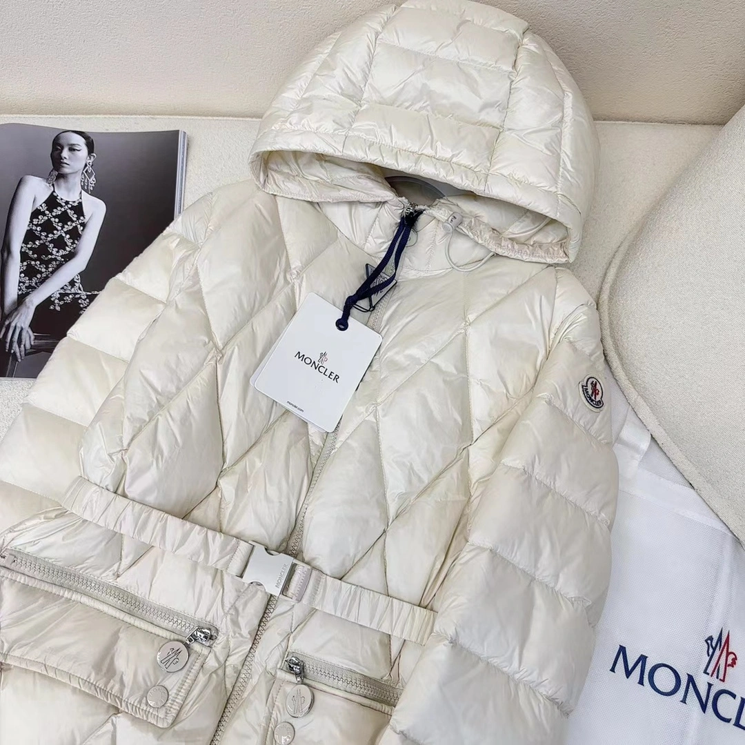 Trendsetting Moncler Down Jackets 146506