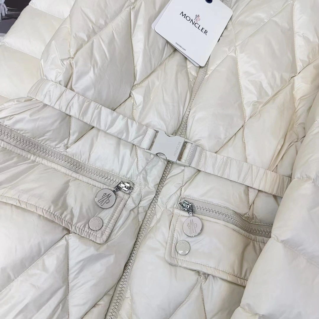 Trendsetting Moncler Down Jackets 146506