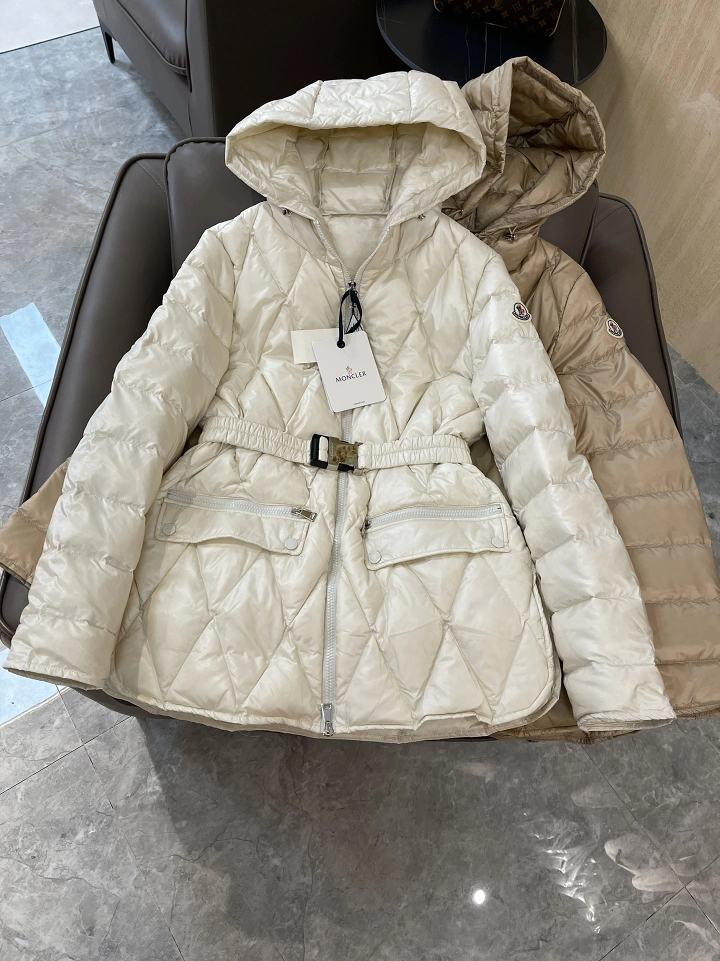 Moncler Down Jackets Bright 146482