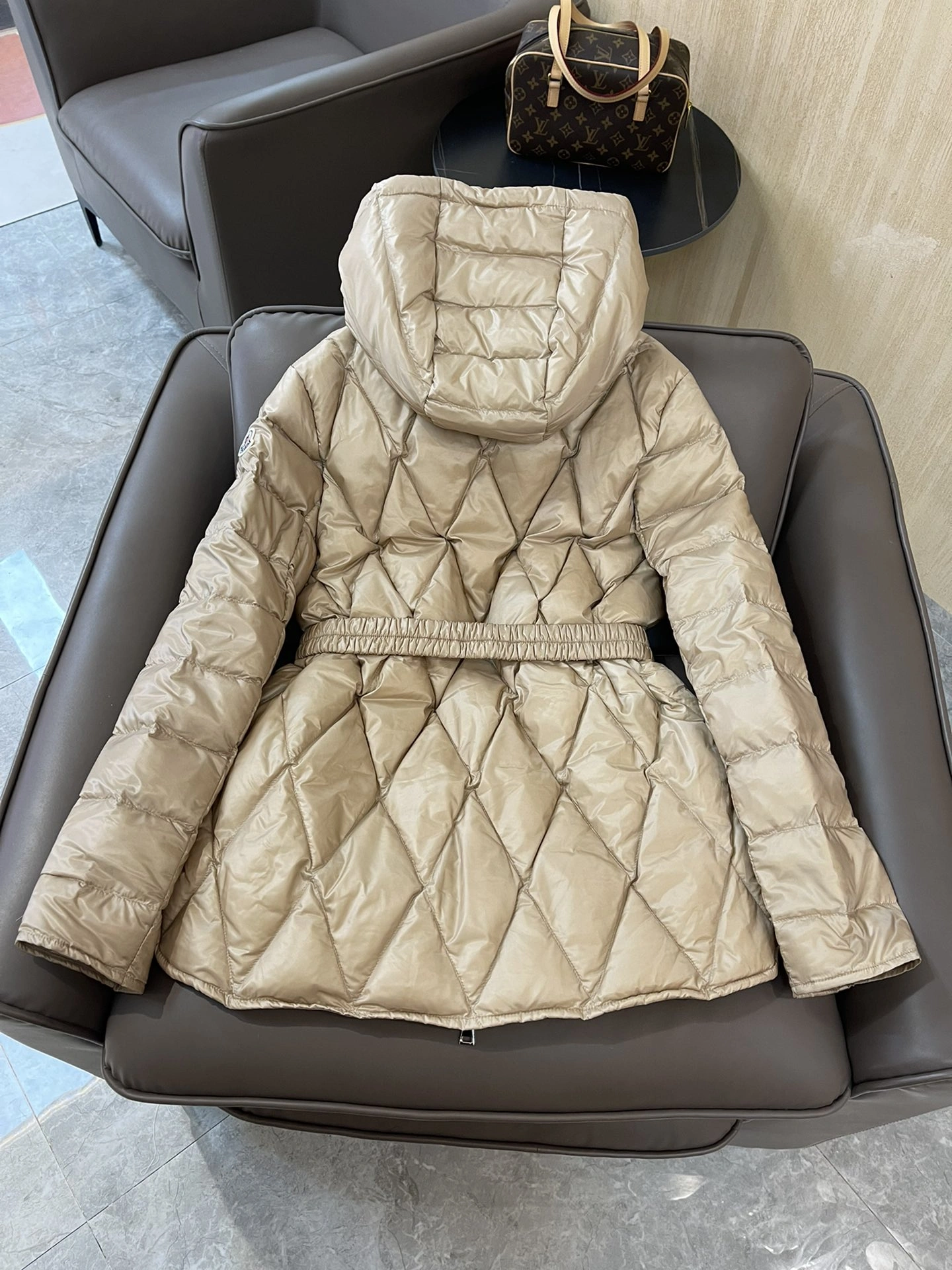 Modern Moncler Down Jackets 146477