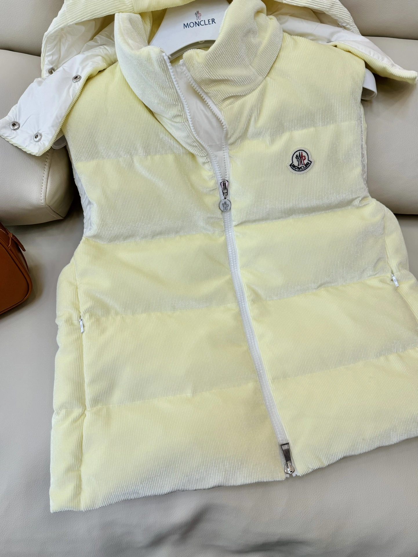 Chic Moncler Down Jackets 146470