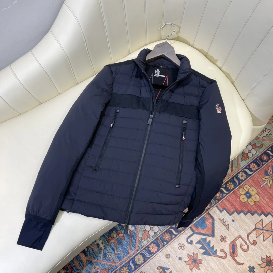 Moncler Down Jackets Flexible 146469