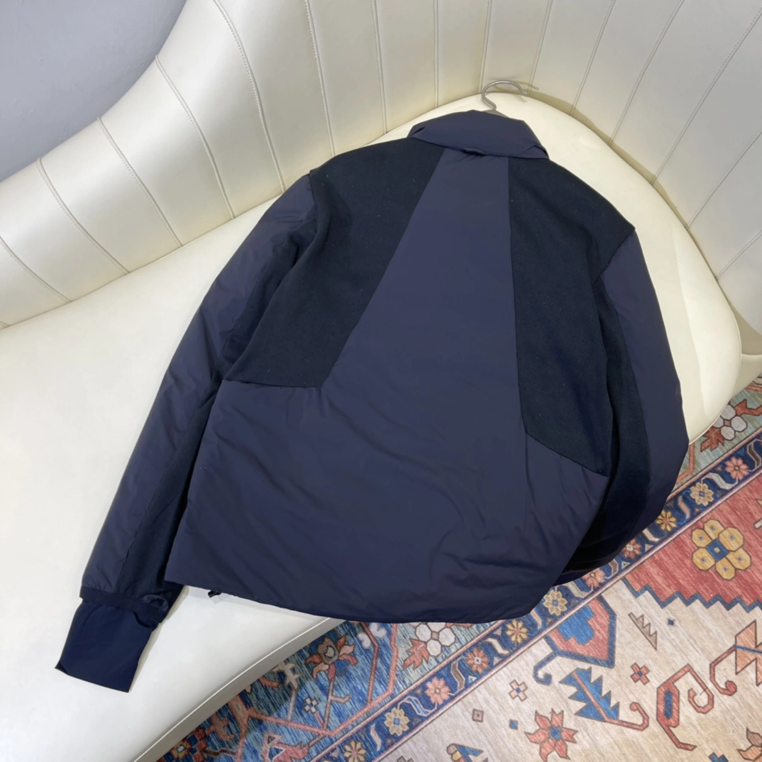 Moncler Down Jackets Flexible 146469