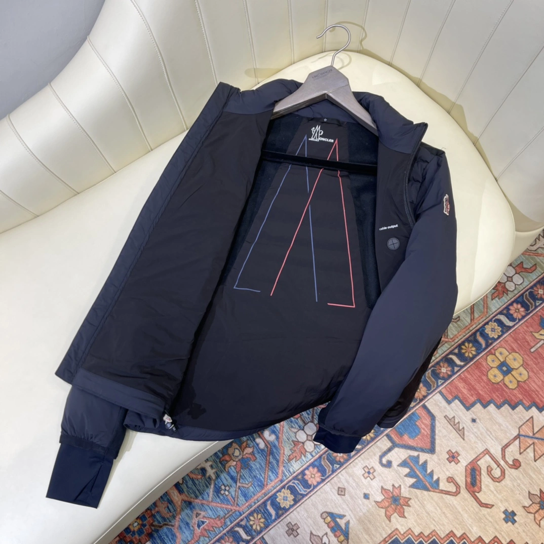 Moncler Down Jackets Flexible 146469