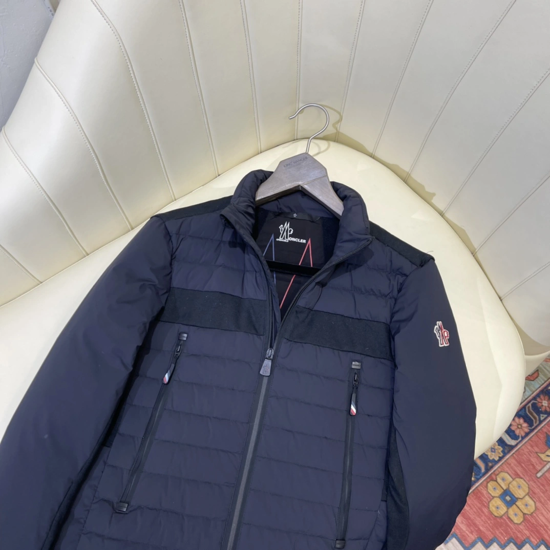Moncler Down Jackets Flexible 146469