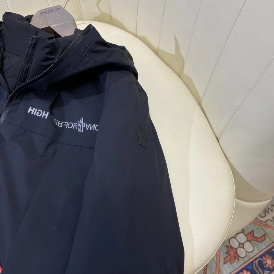 Durable Moncler Down Jackets 146451