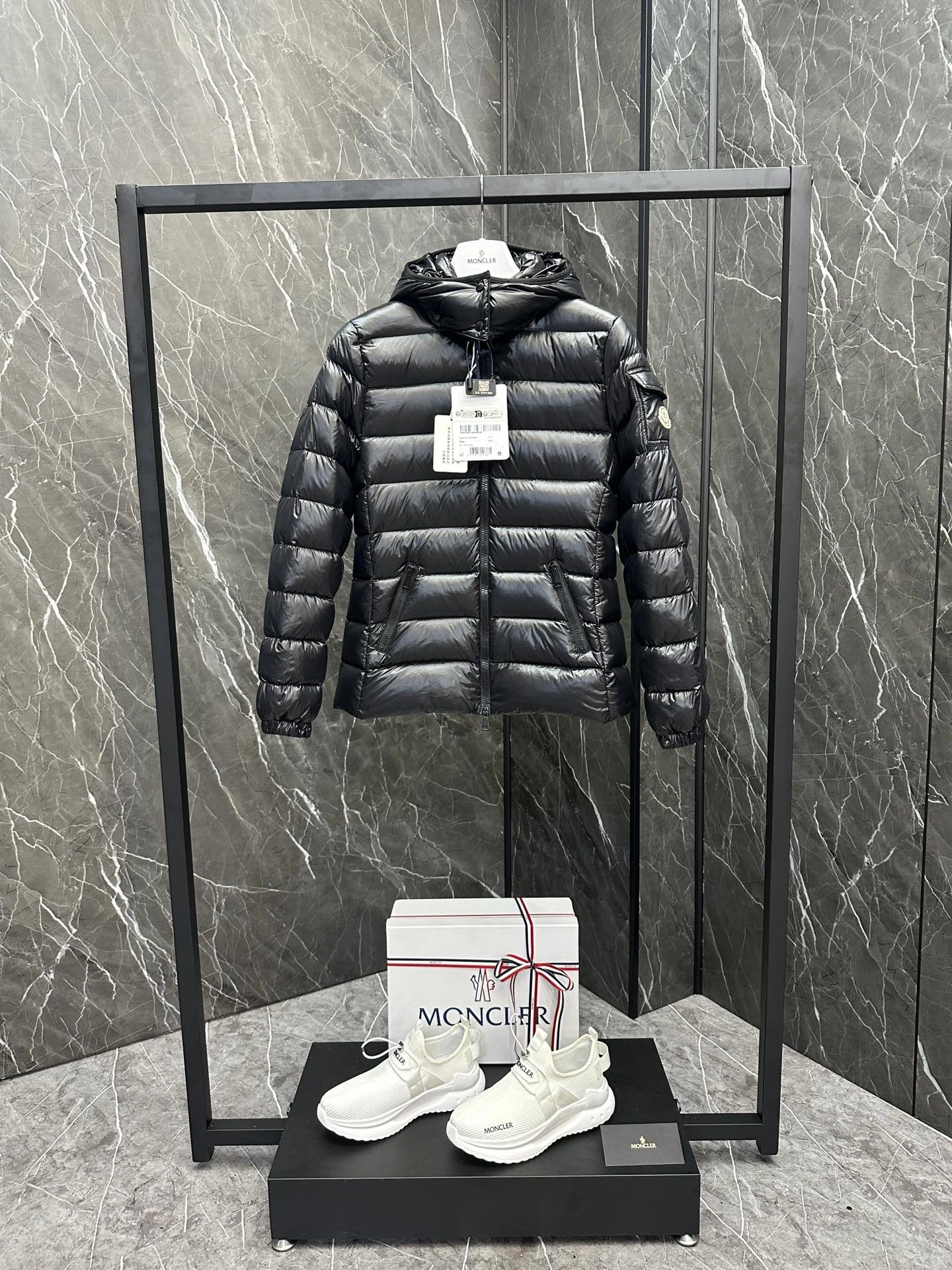 Durable Moncler Down Jackets 146444