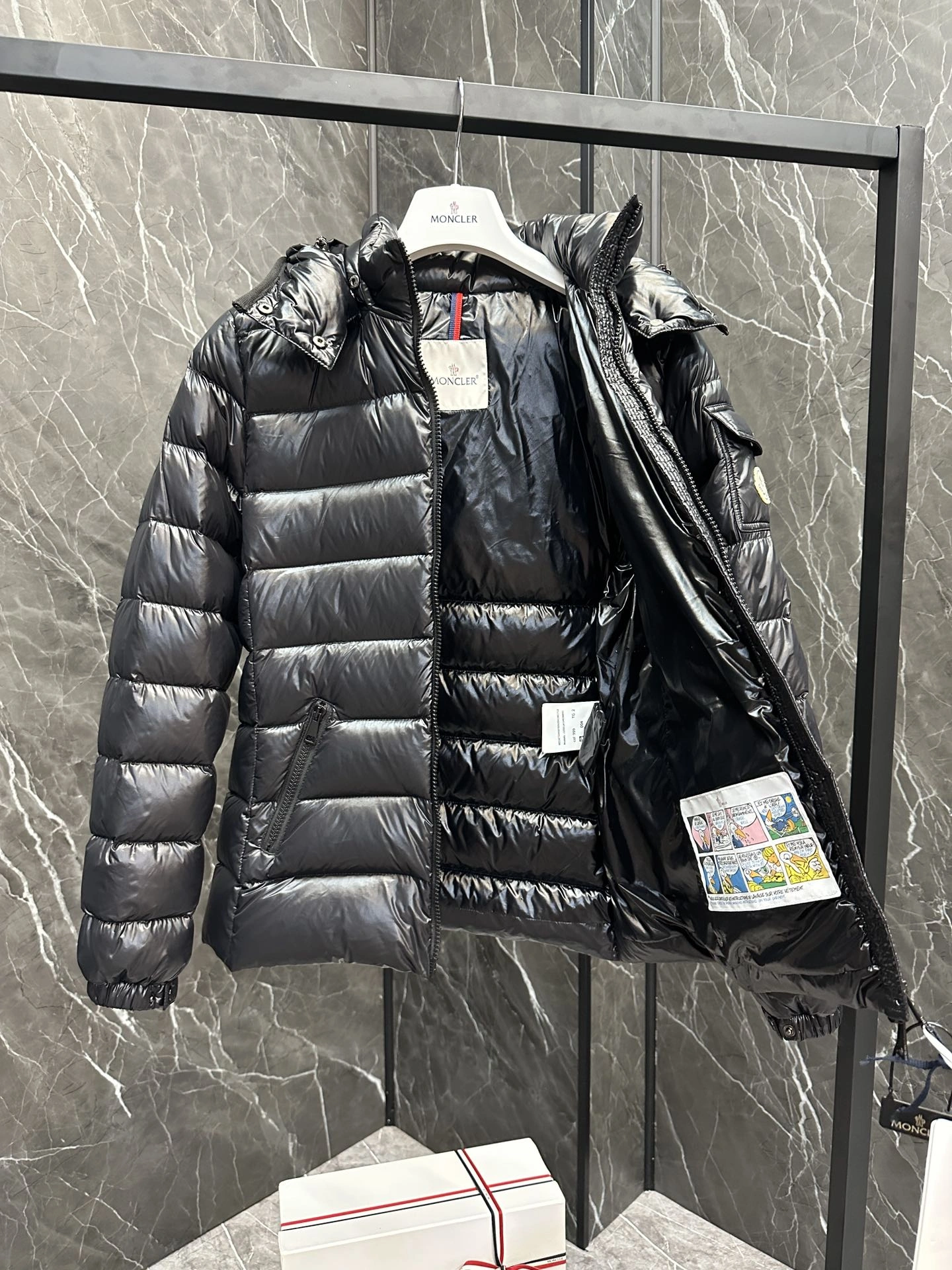 Durable Moncler Down Jackets 146444