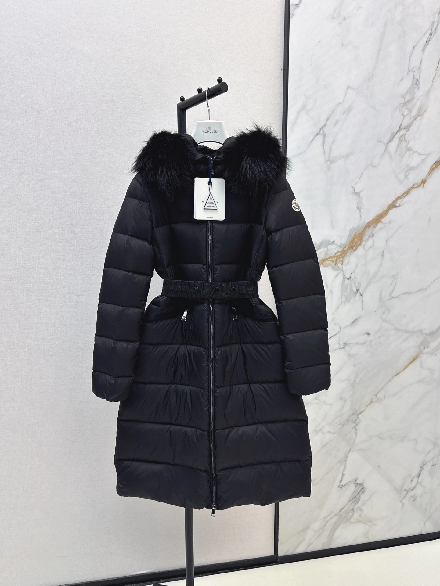 Moncler Down Jackets Durable 146453