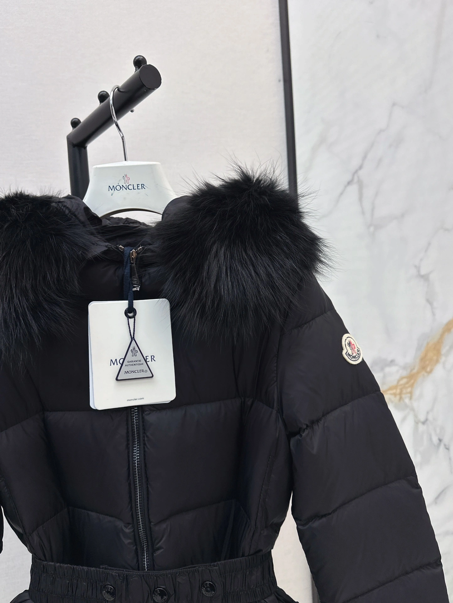 Moncler Down Jackets Durable 146453