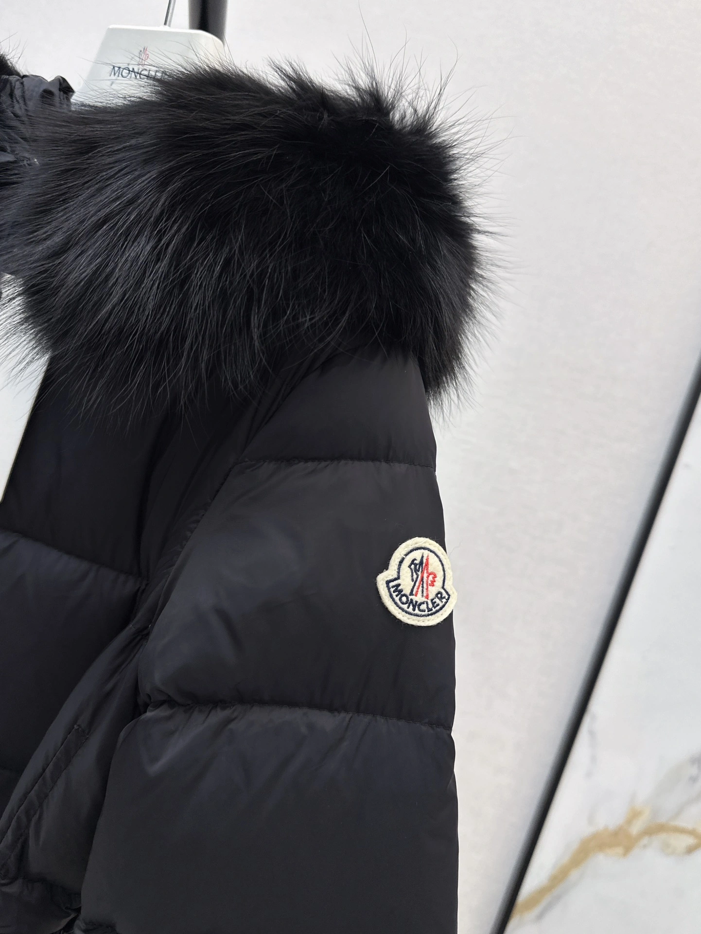 Moncler Down Jackets Durable 146453