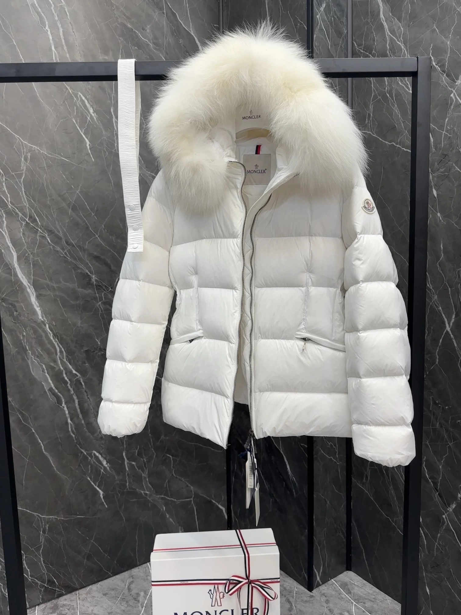 Moncler Down Jackets Sustainable 146448