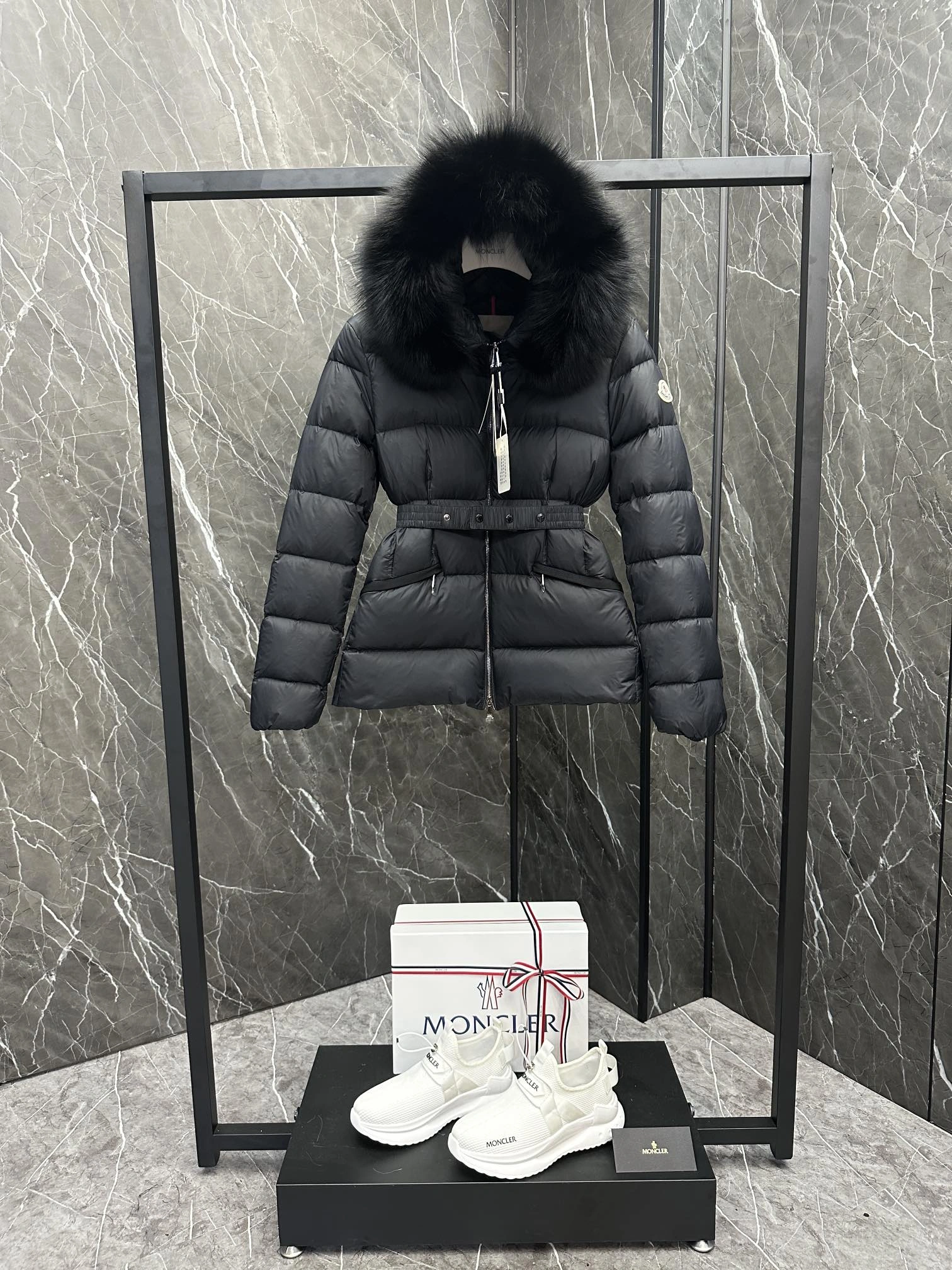 Moncler Down Jackets WellDesigned 146461