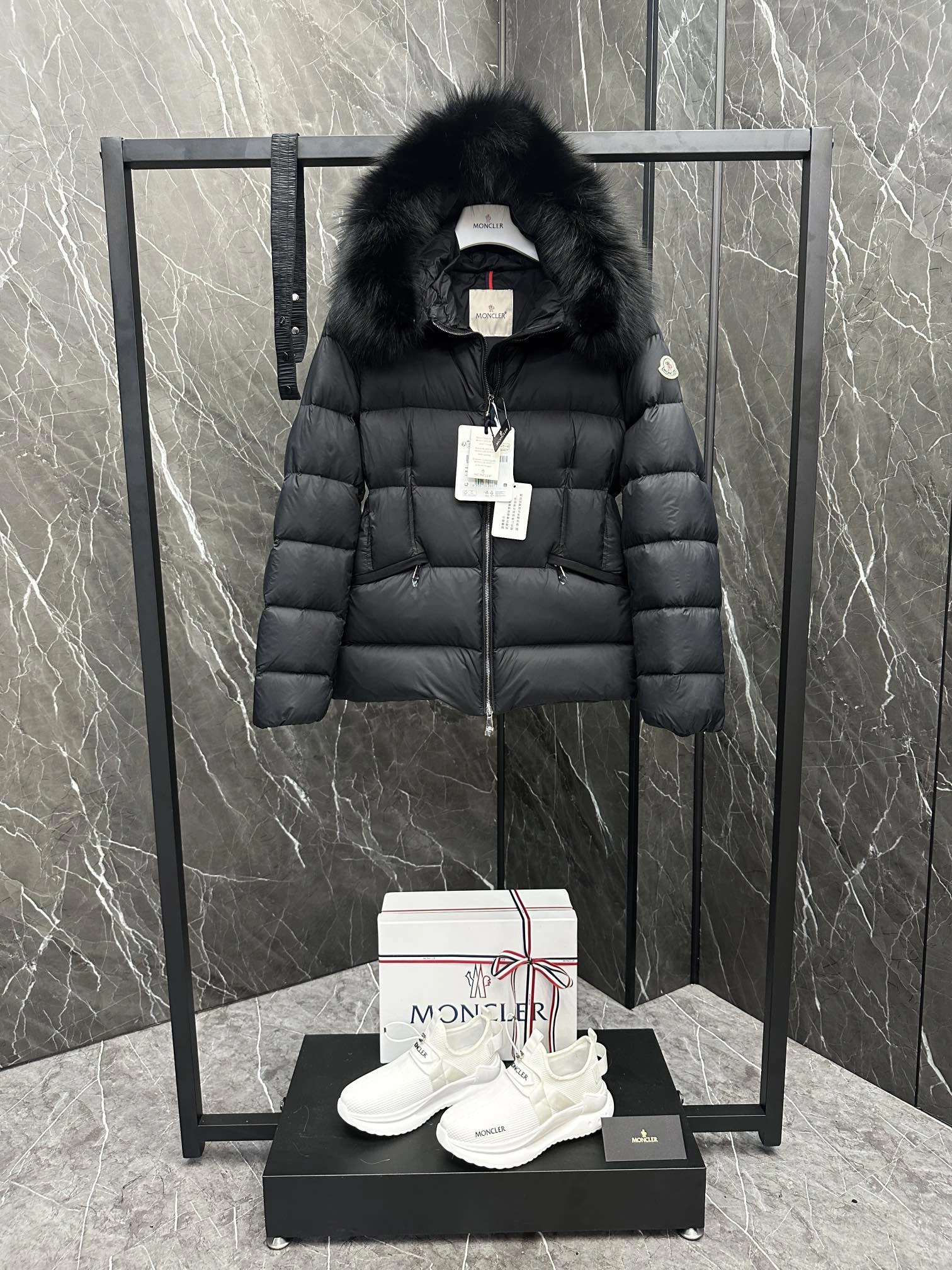 Moncler Down Jackets WellDesigned 146461