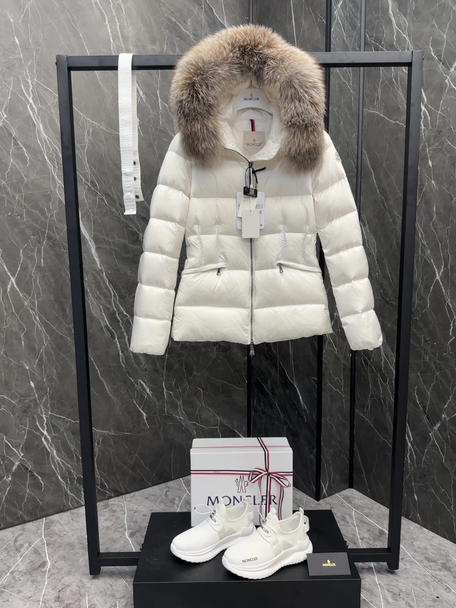 Unique Moncler Down Jackets 146458