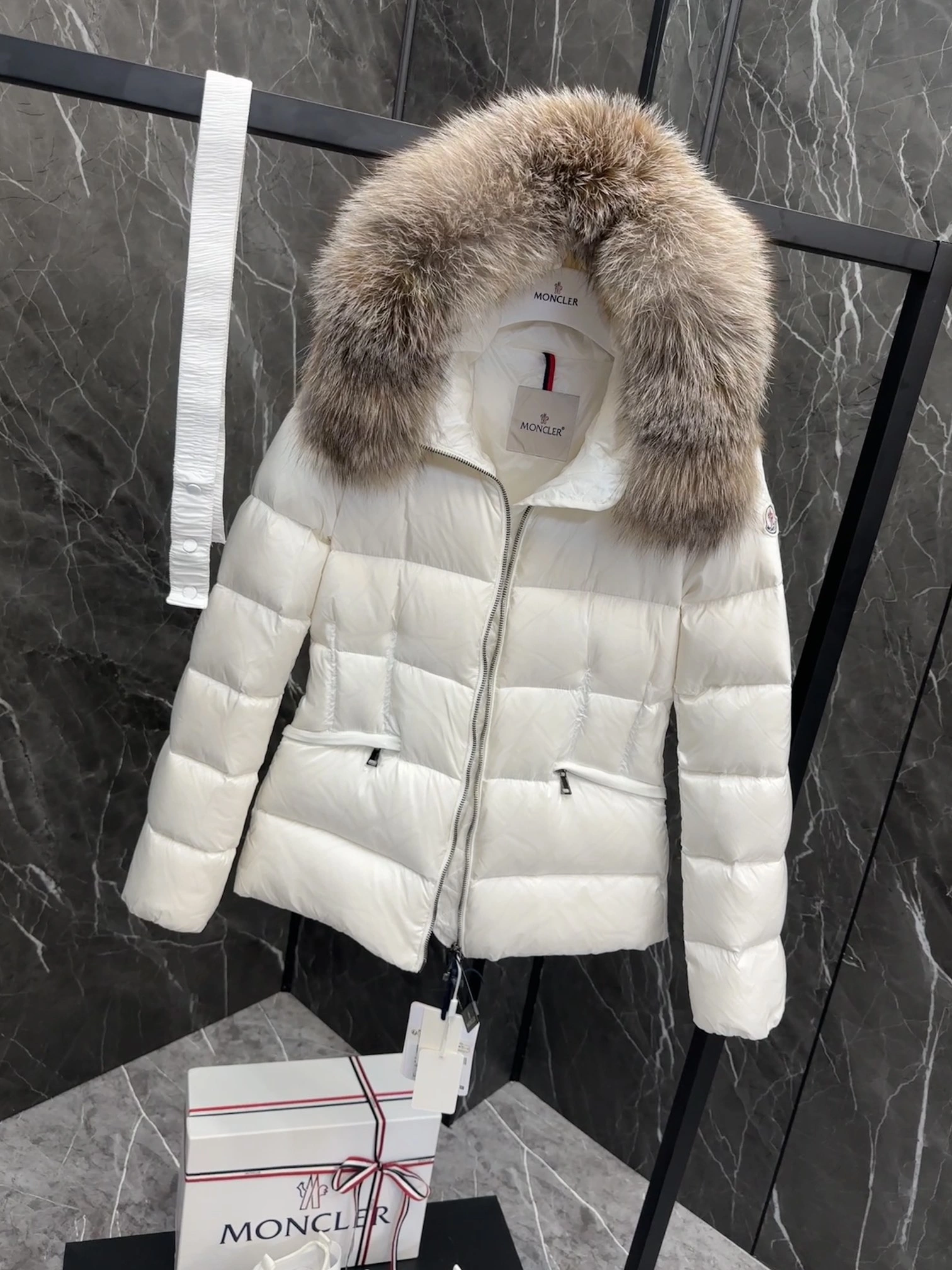 Unique Moncler Down Jackets 146458