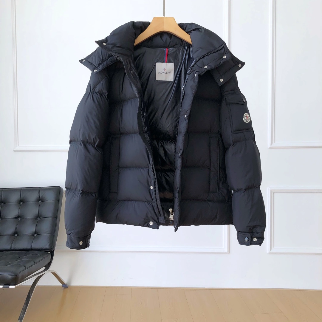 Moncler Down Jackets Fashionable 146457