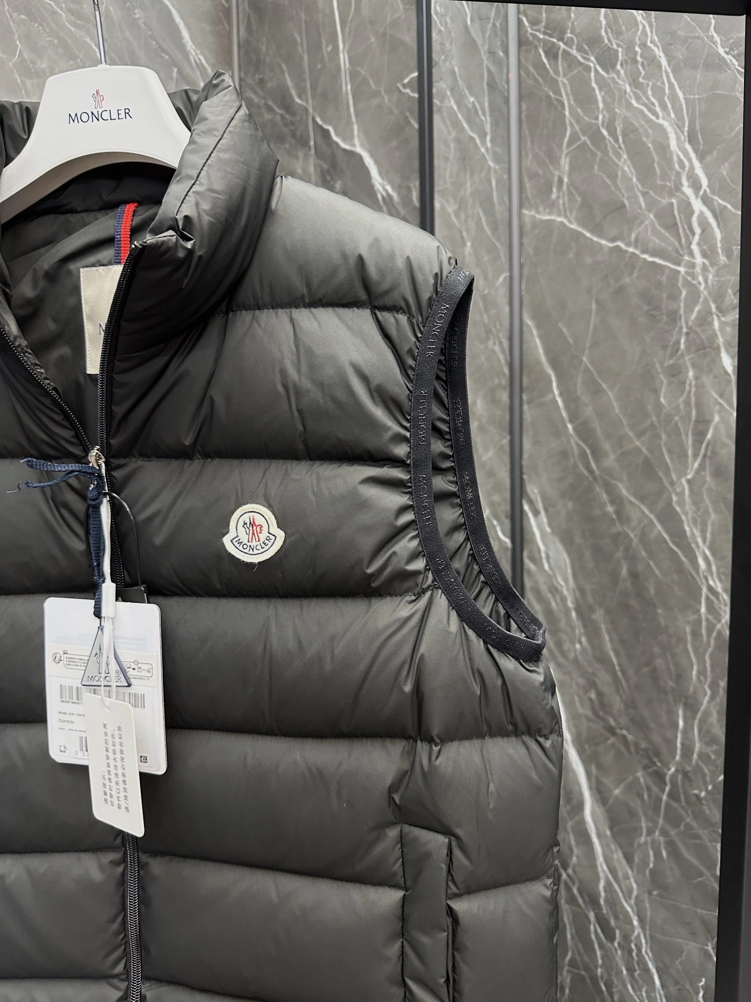 Moncler Down Jackets Unisex 146454
