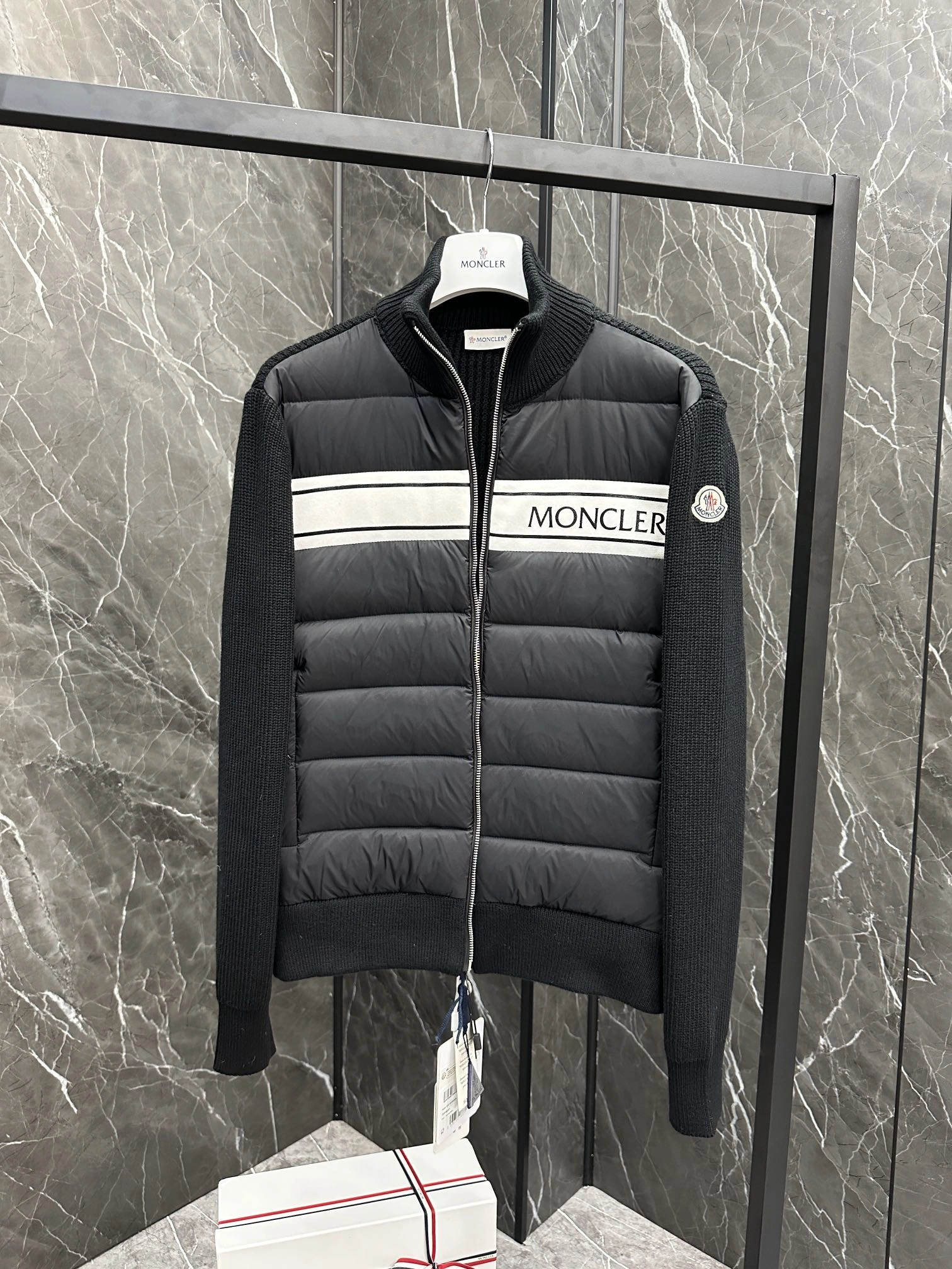 MultiPurpose Moncler Down Jackets 146467