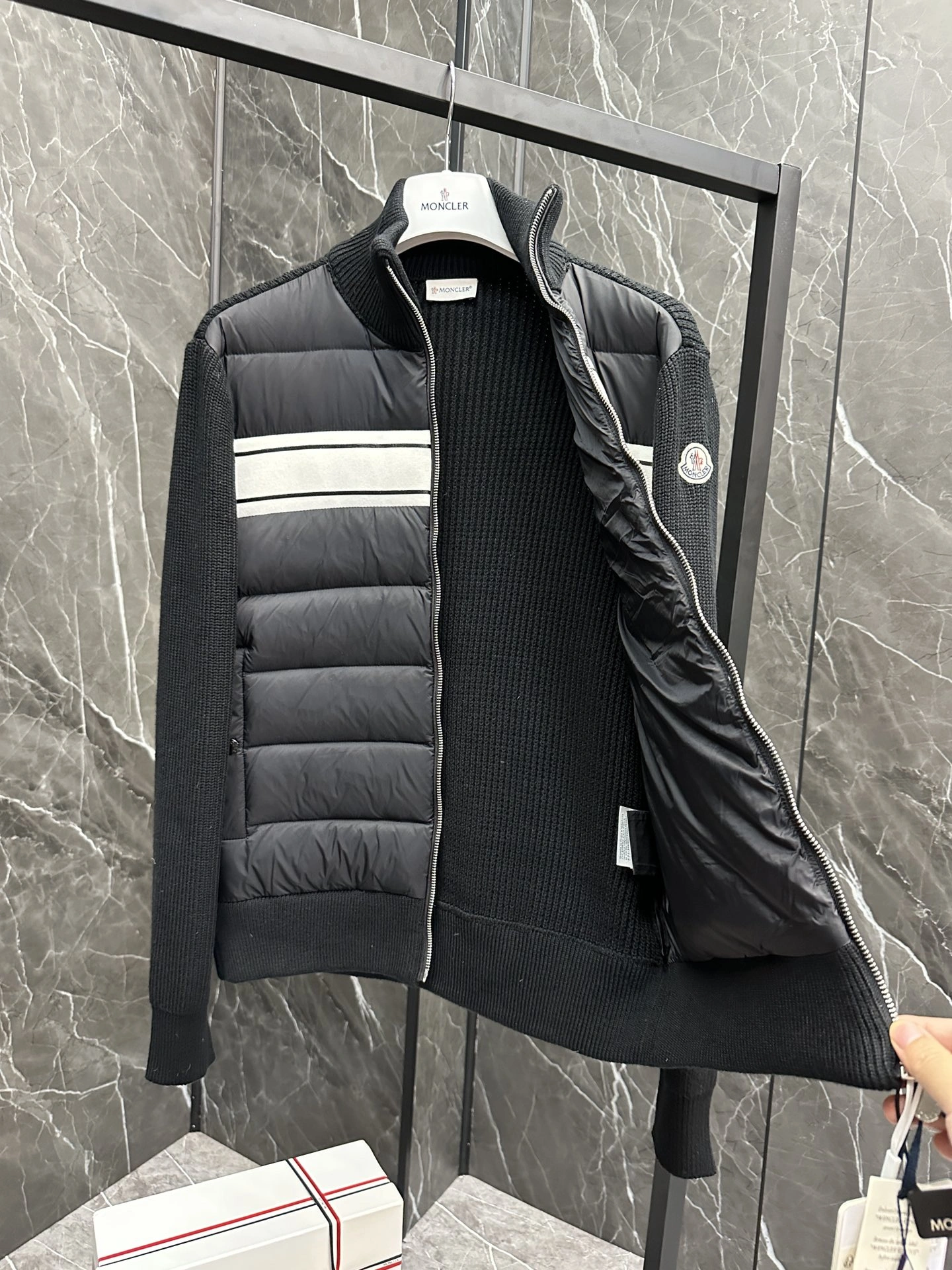 MultiPurpose Moncler Down Jackets 146467