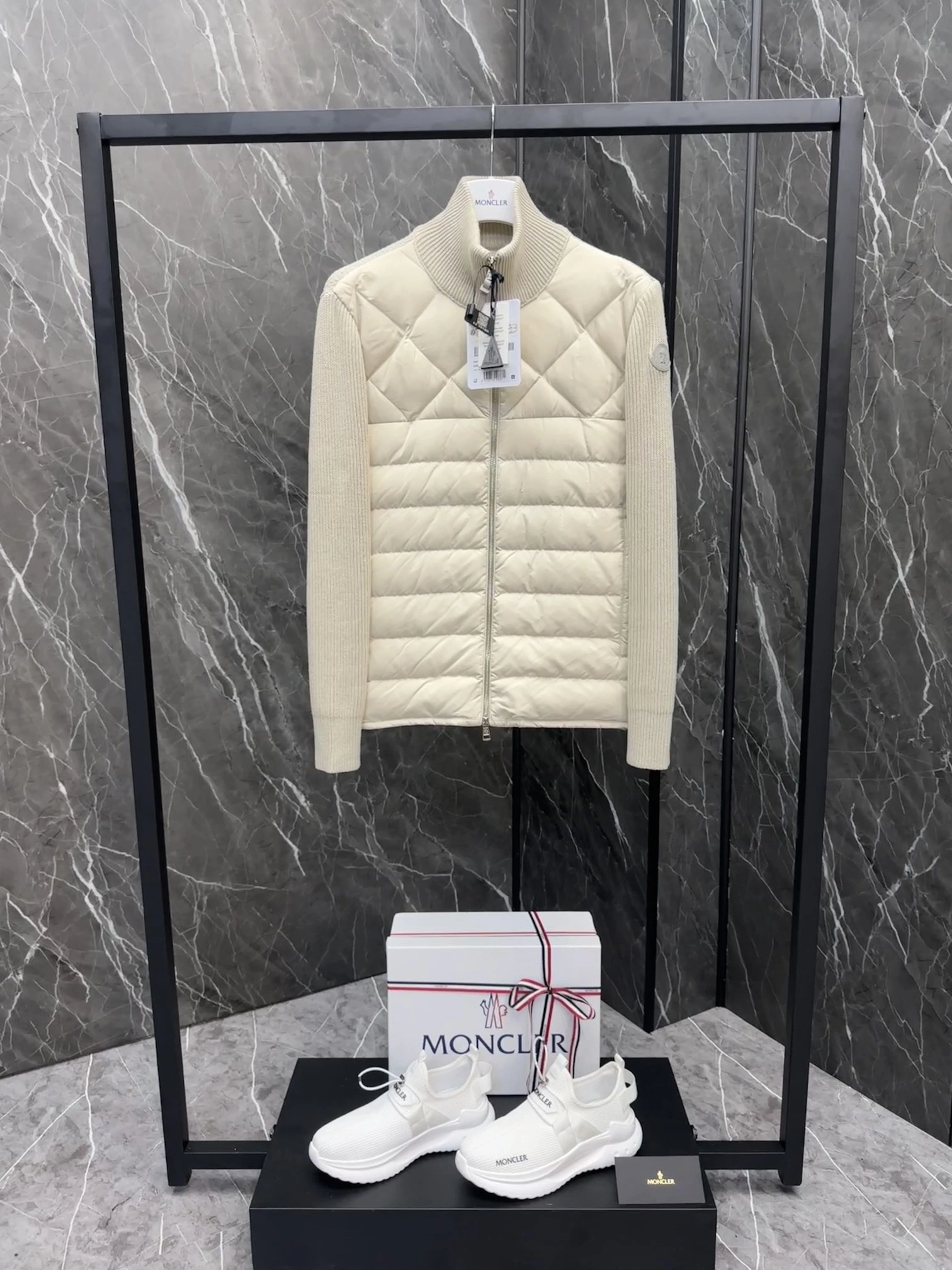 Moncler Down Jackets WellDesigned 146462