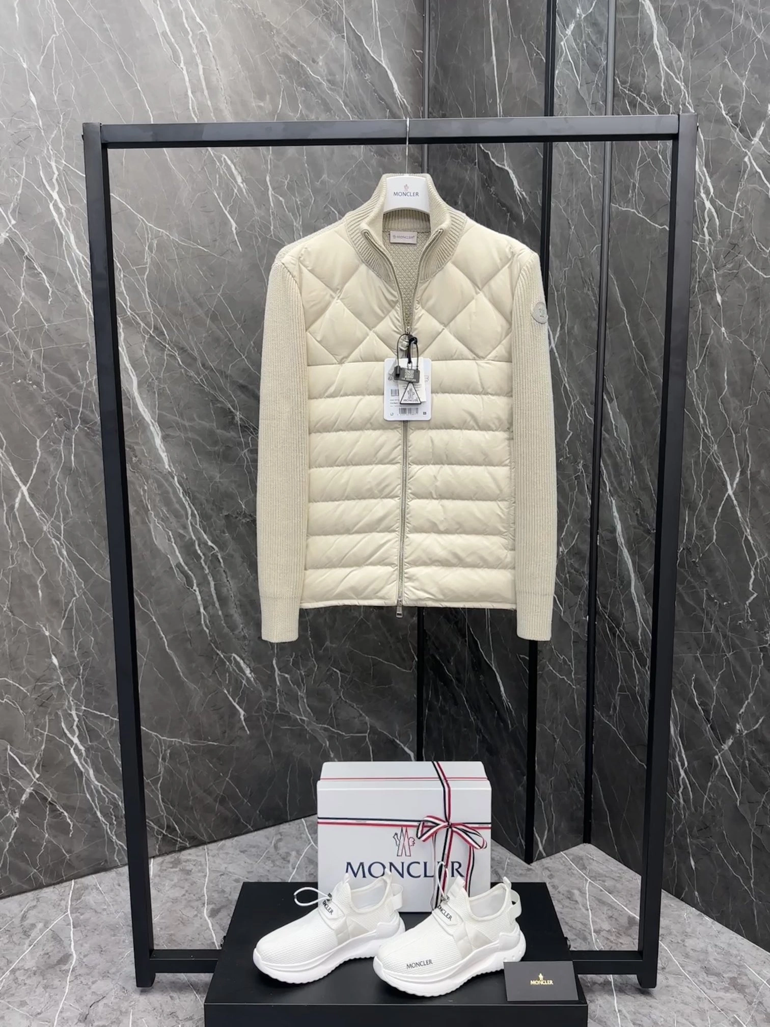 Moncler Down Jackets WellDesigned 146462