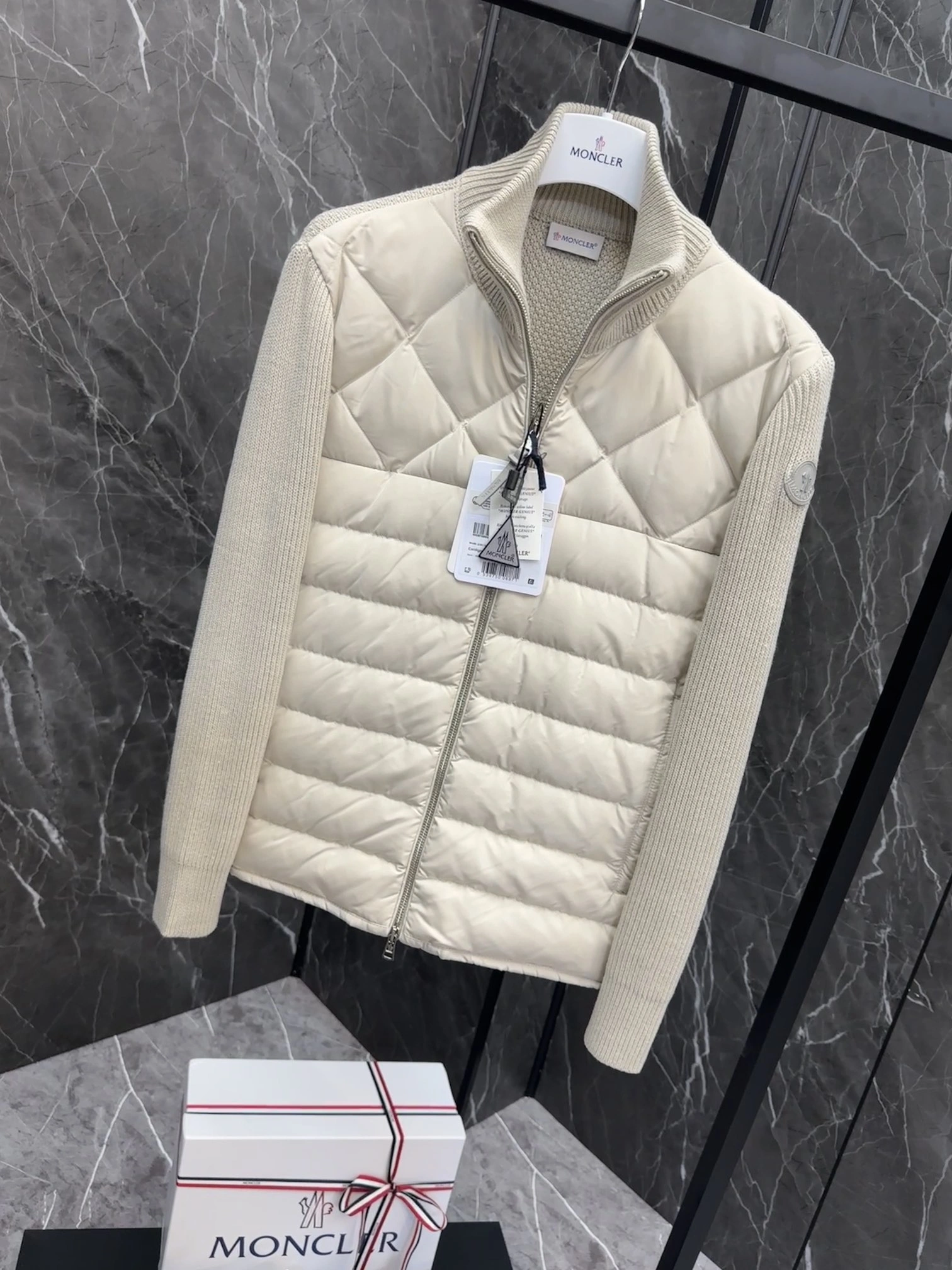 Moncler Down Jackets WellDesigned 146462