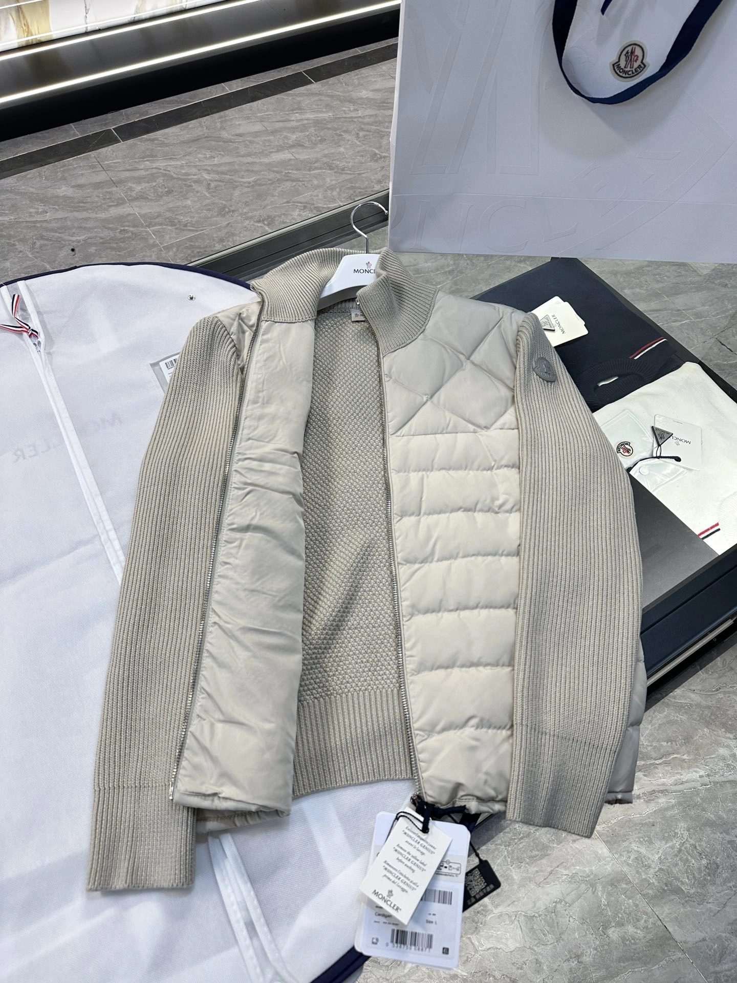 Moncler Down Jackets WellDesigned 146462