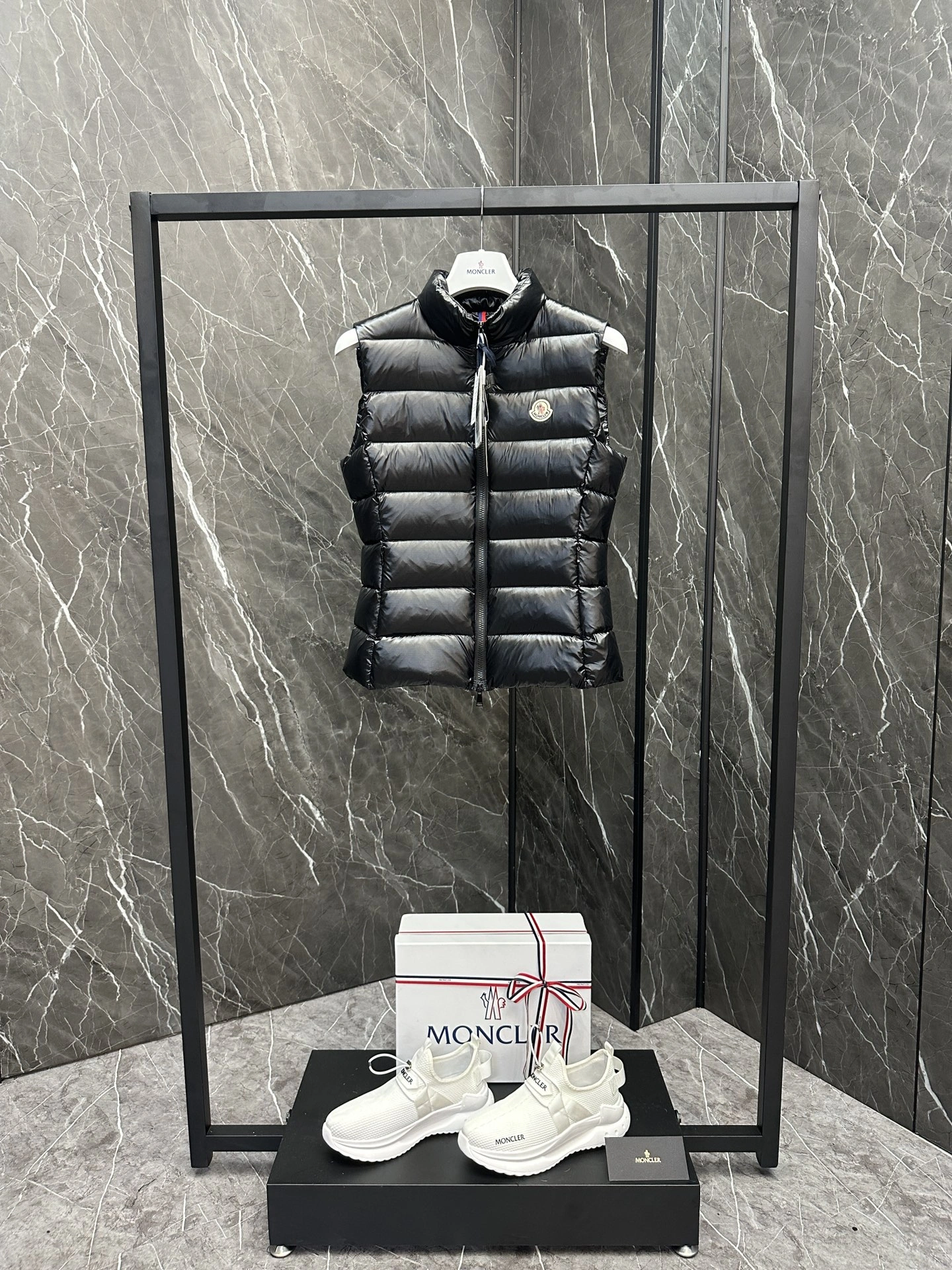 Moncler Down Jackets FashionForward 146441
