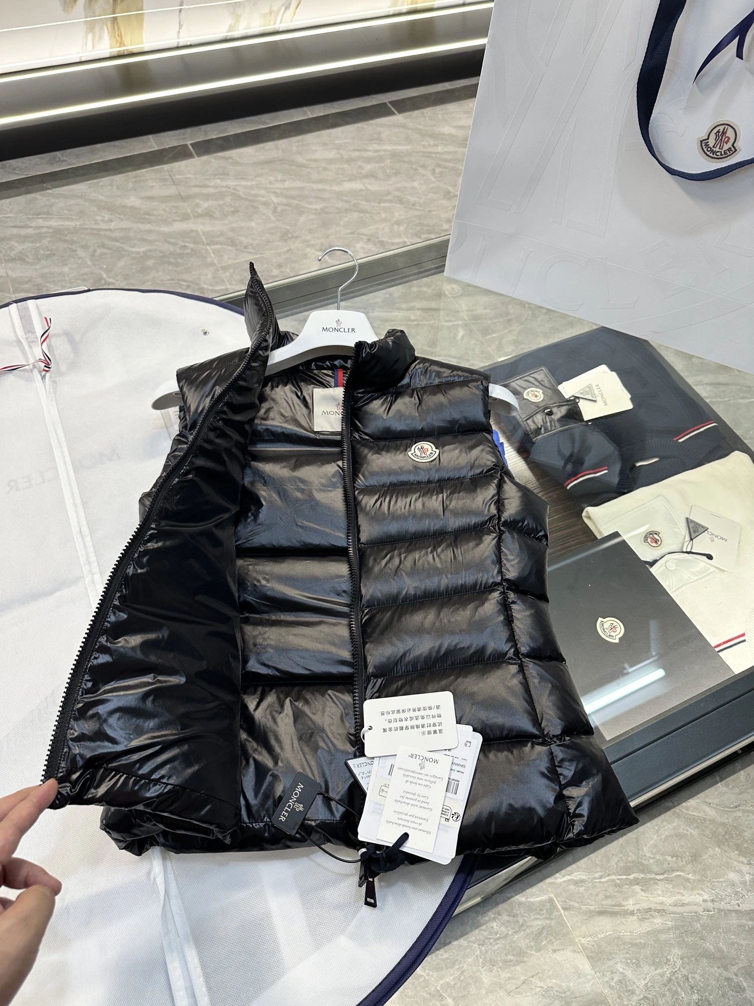 Moncler Down Jackets FashionForward 146441