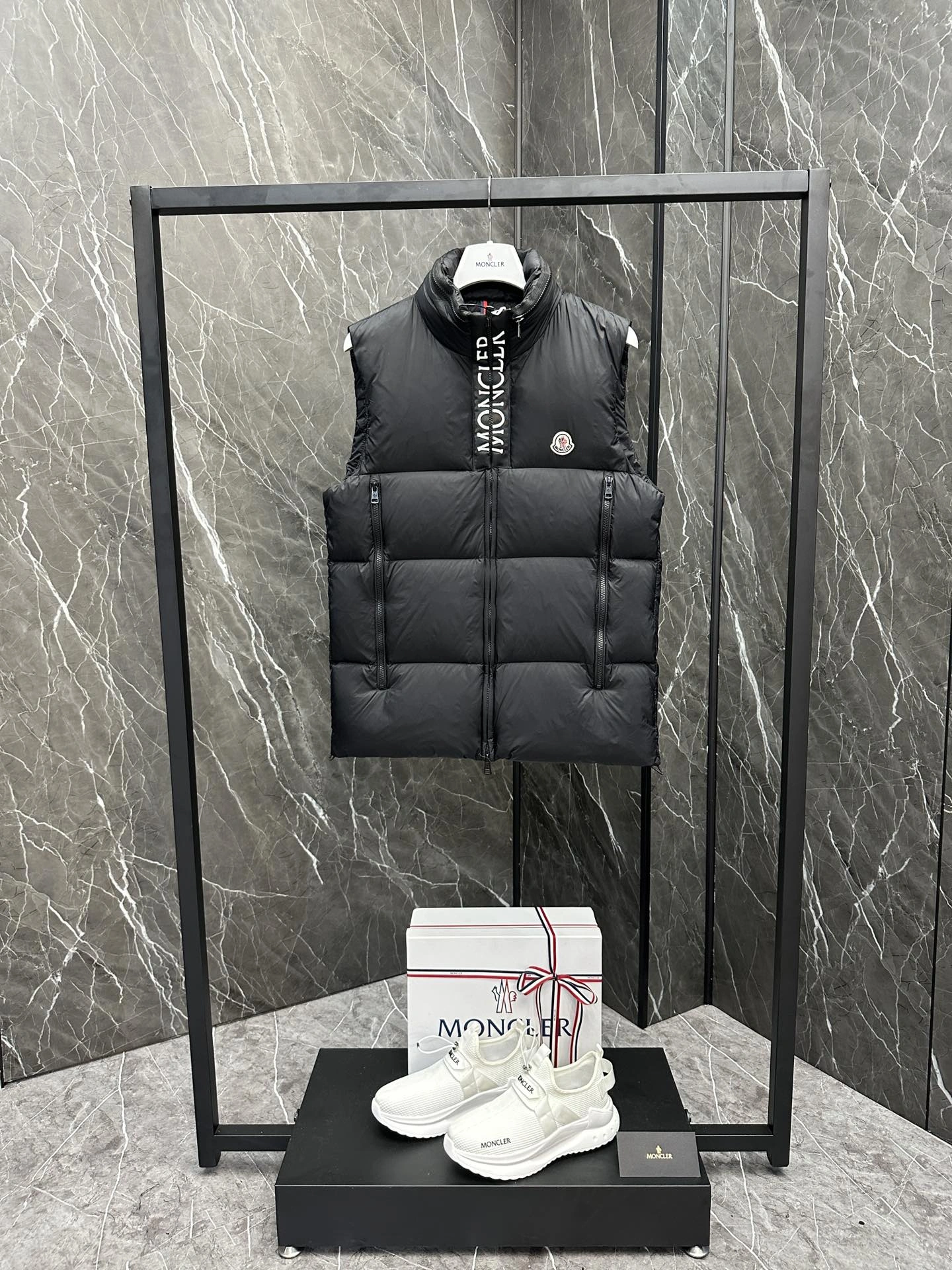 EasyCare Moncler Down Jackets 146452