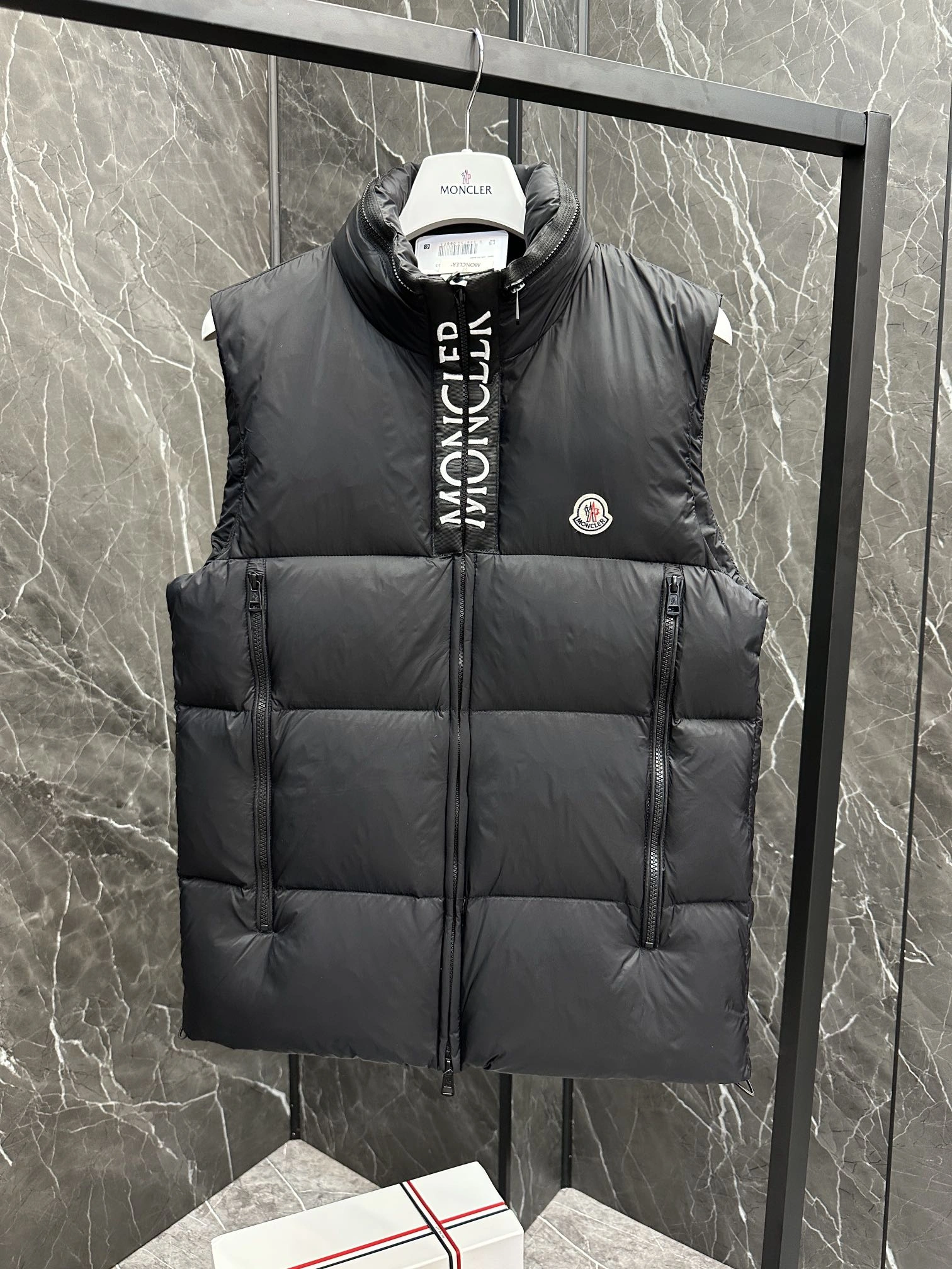 EasyCare Moncler Down Jackets 146452