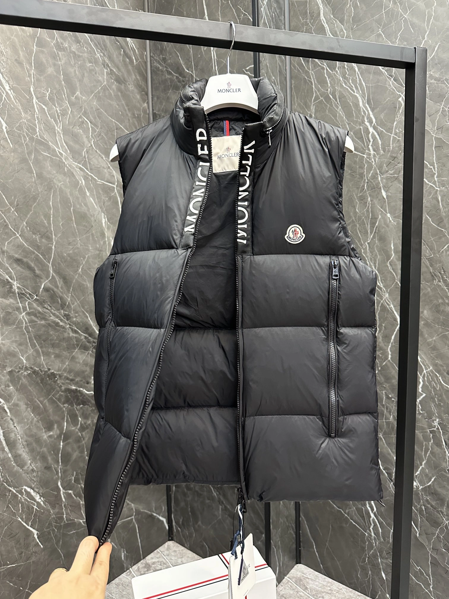 EasyCare Moncler Down Jackets 146452