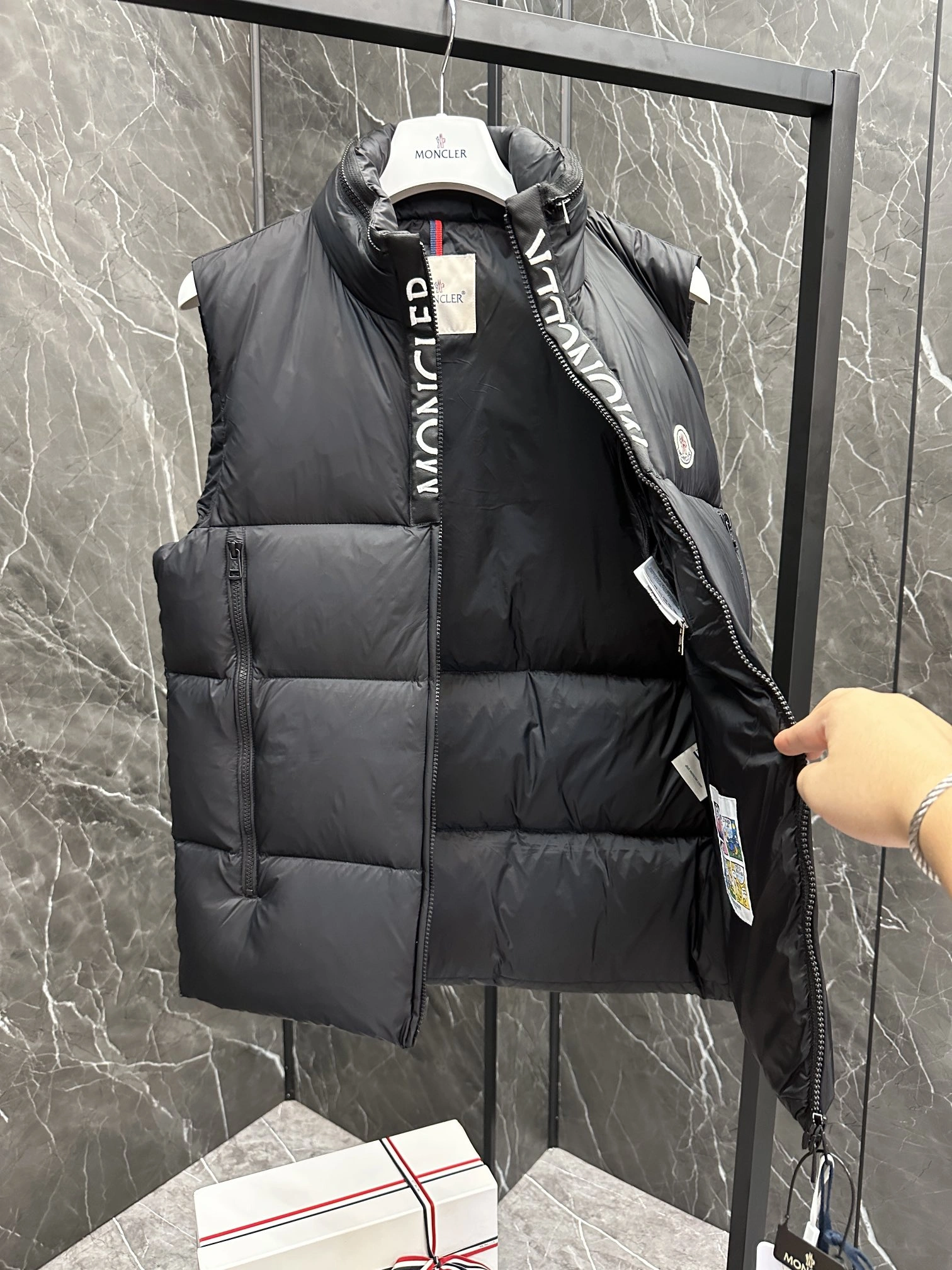 EasyCare Moncler Down Jackets 146452