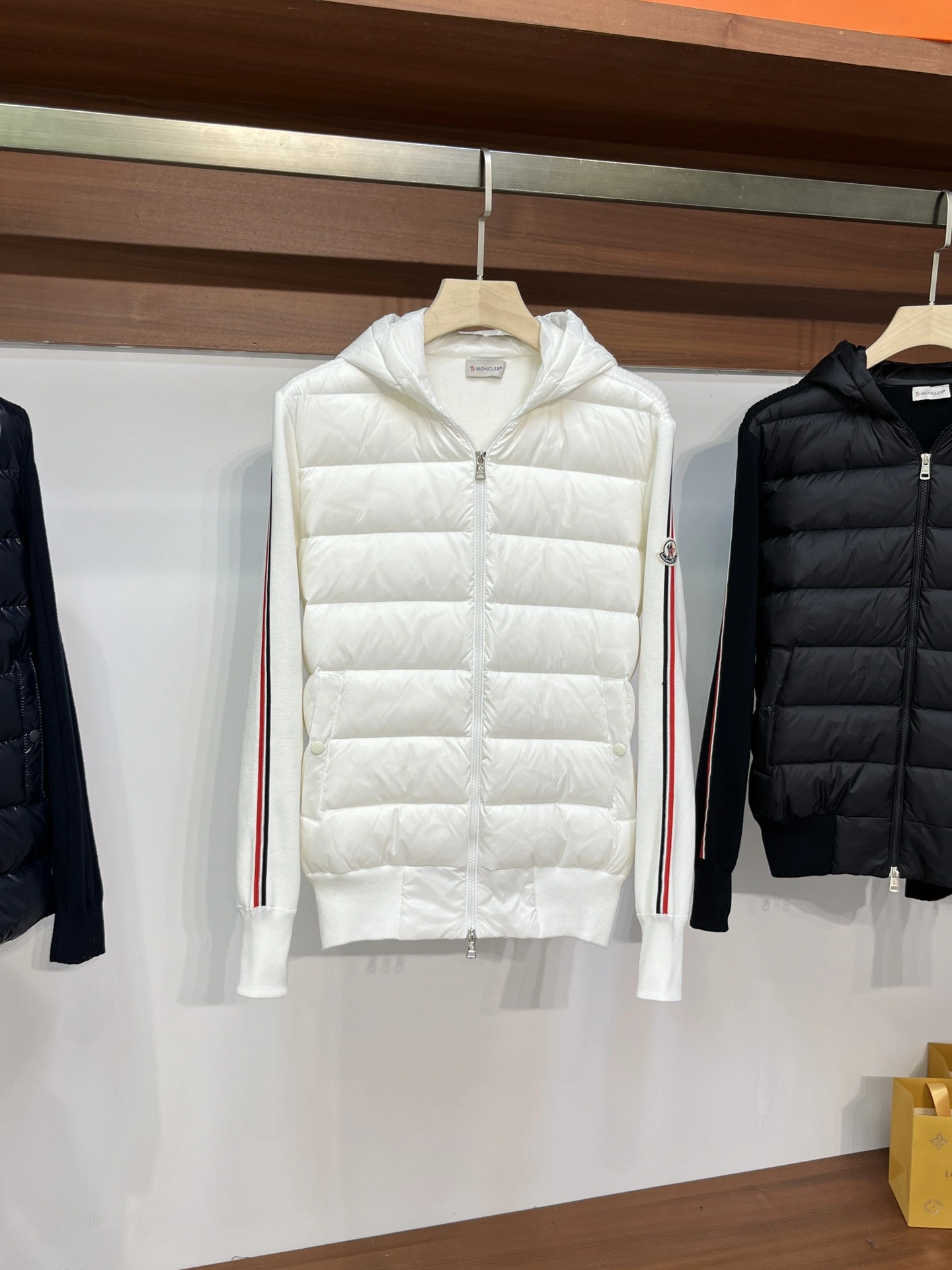 Moncler Down Jackets ZeroBulk 146438