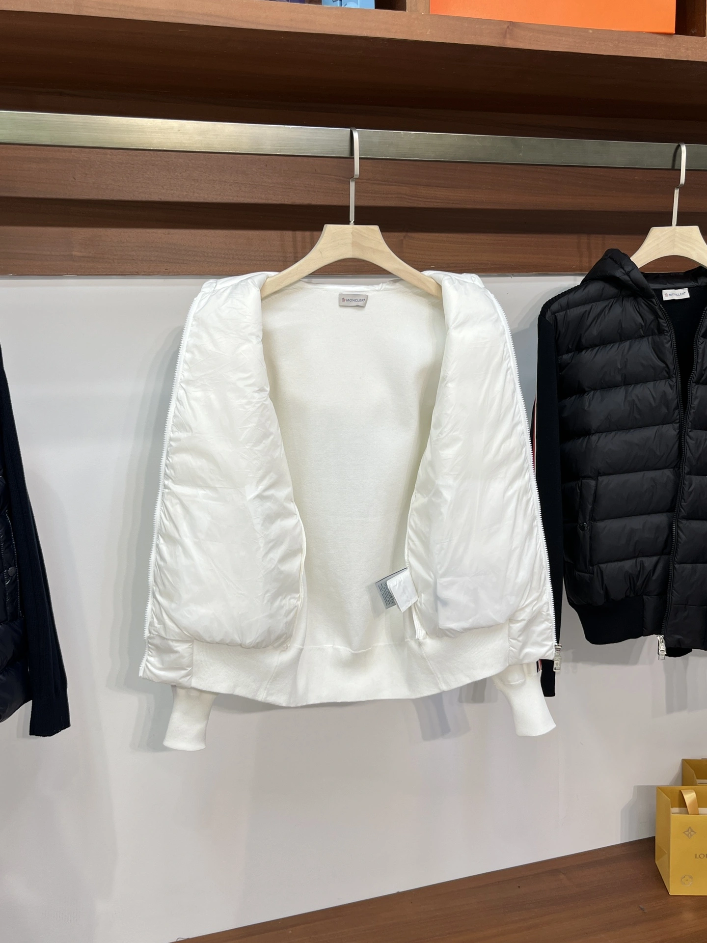 Moncler Down Jackets ZeroBulk 146438