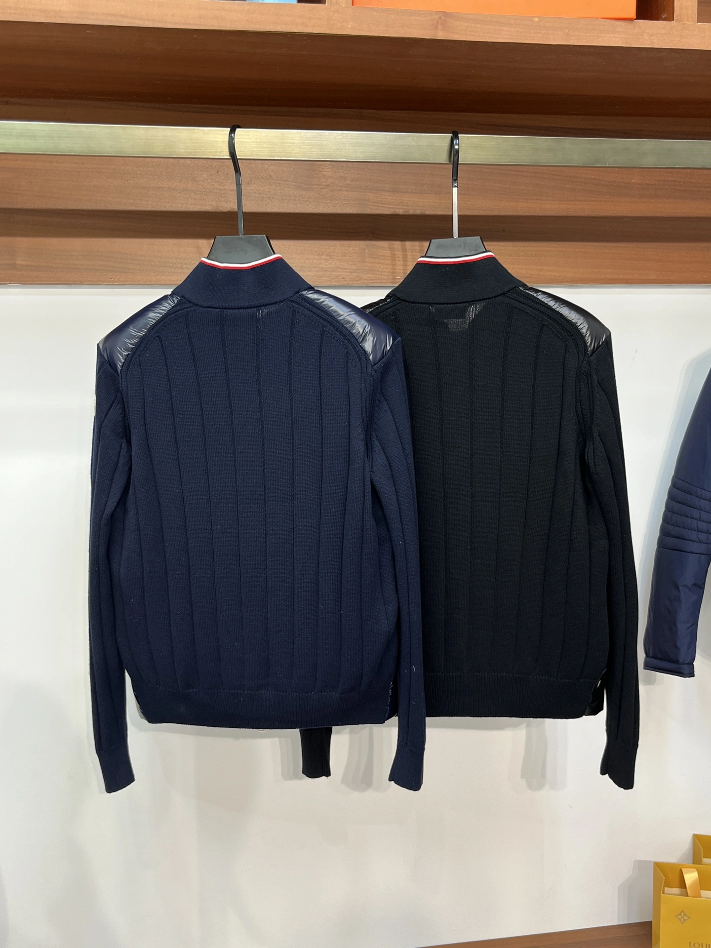 Fashionable Moncler Down Jackets 146439