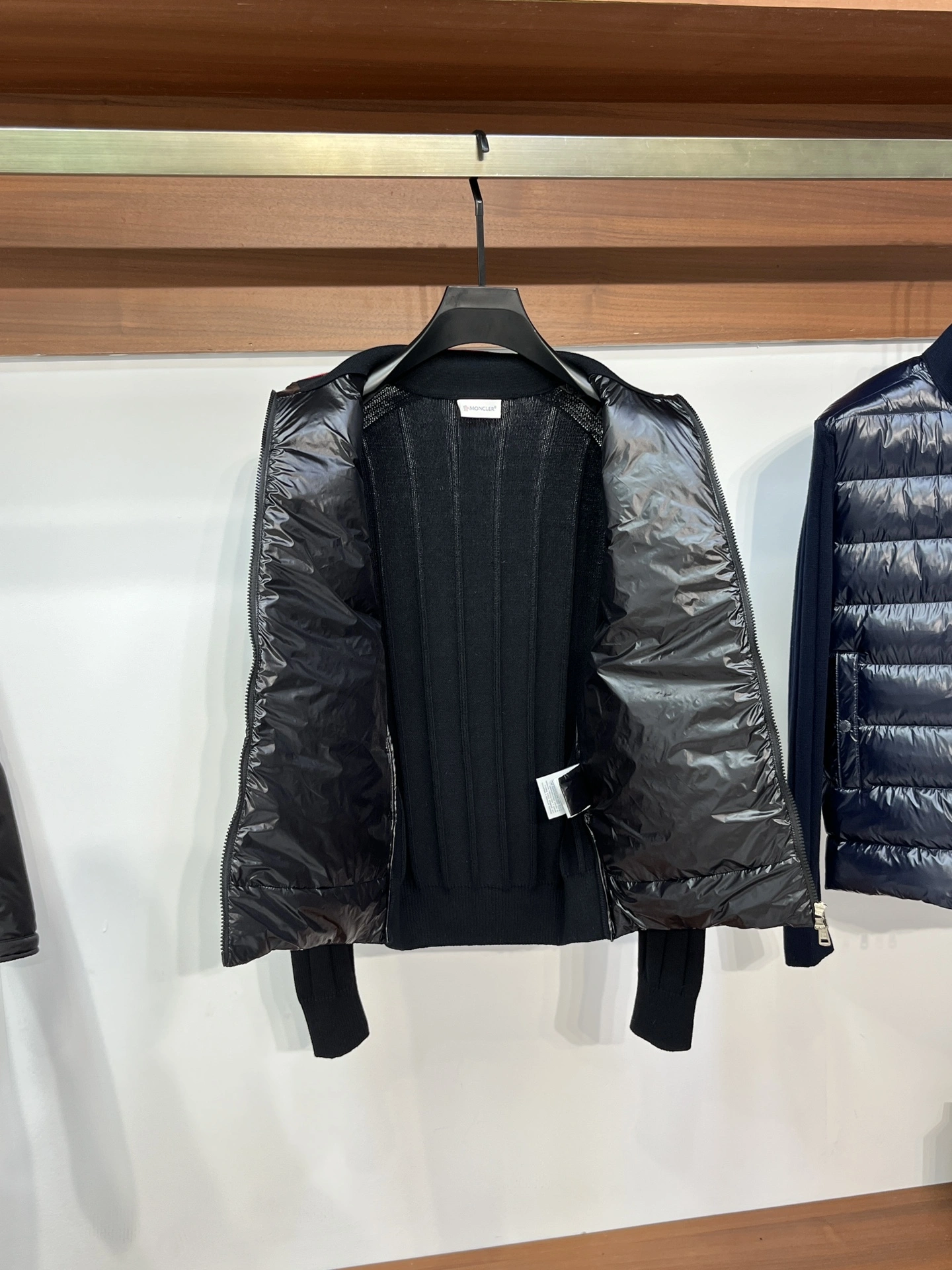 Fashionable Moncler Down Jackets 146439