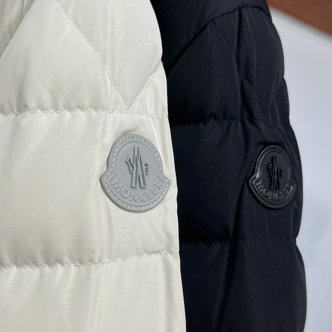 Moncler Down Jackets TimelessDesign 146435