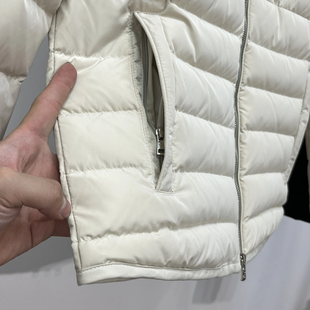 Moncler Down Jackets TimelessDesign 146435
