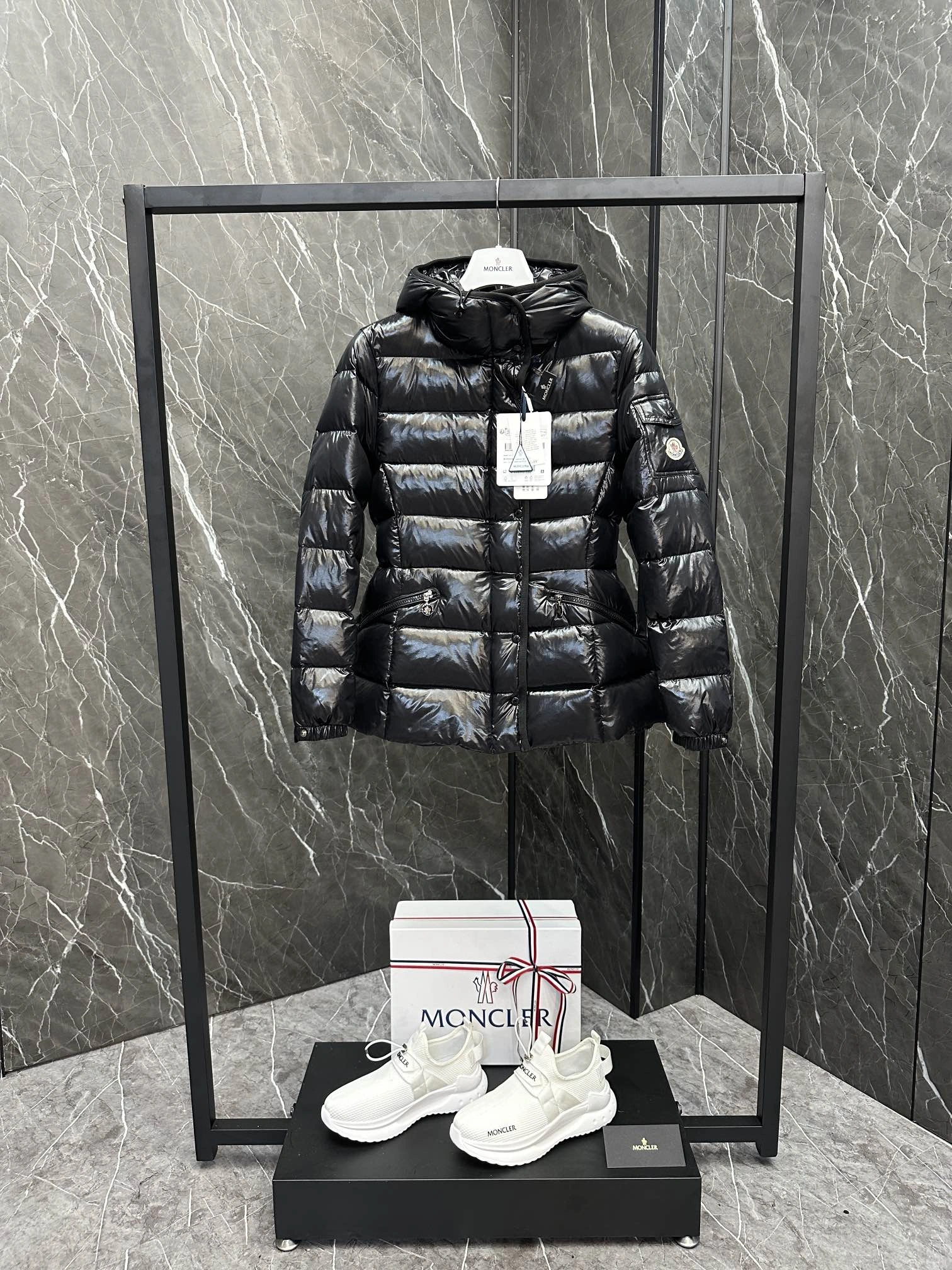 Sustainable Moncler Down Jackets 146434