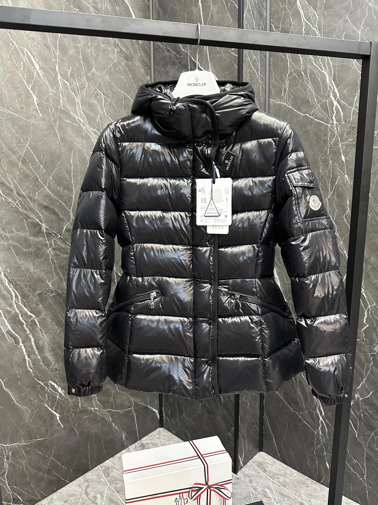 Sustainable Moncler Down Jackets 146434