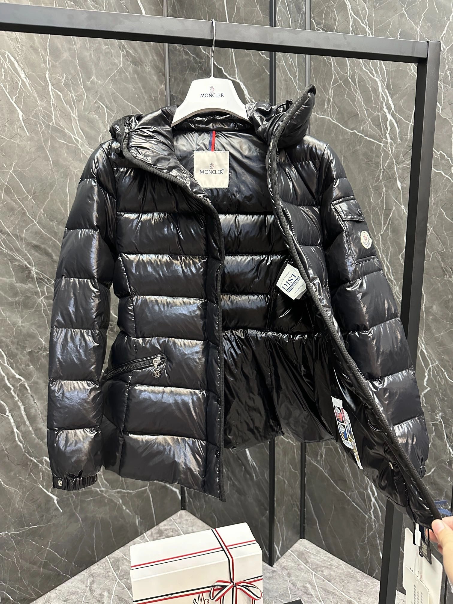 Sustainable Moncler Down Jackets 146434