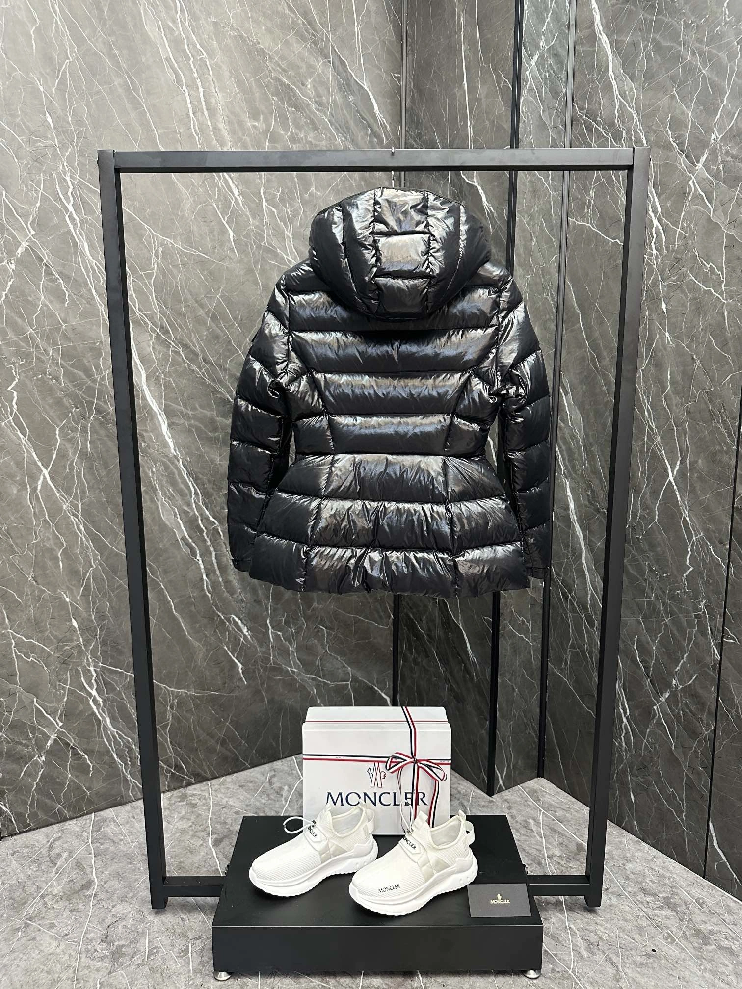 Sustainable Moncler Down Jackets 146434