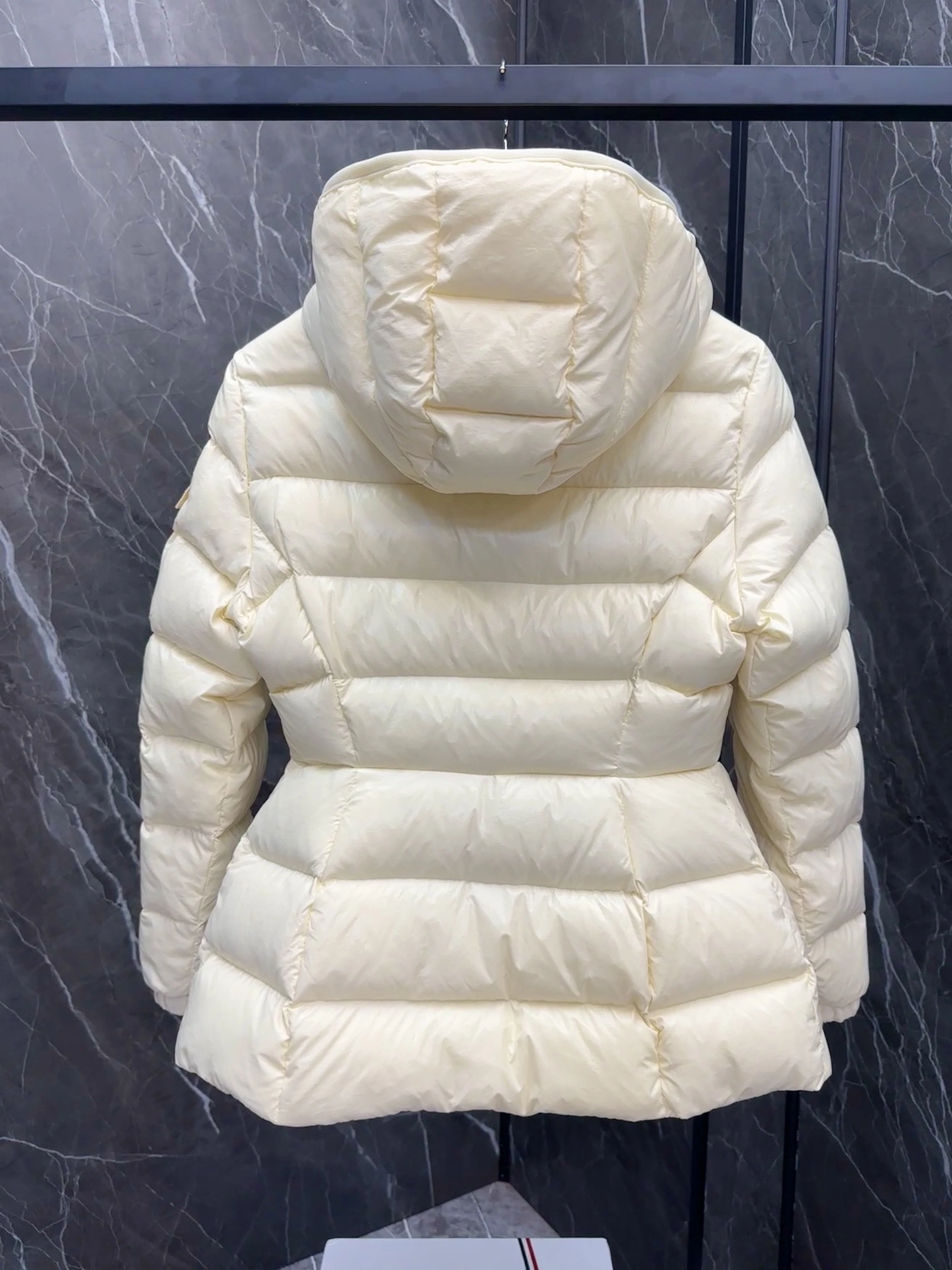 SmoothTexture Moncler Down Jackets 146432