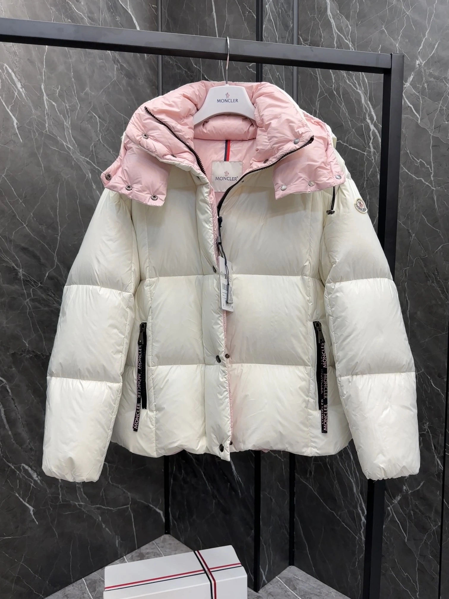 SoftTouch Moncler Down Jackets 146430