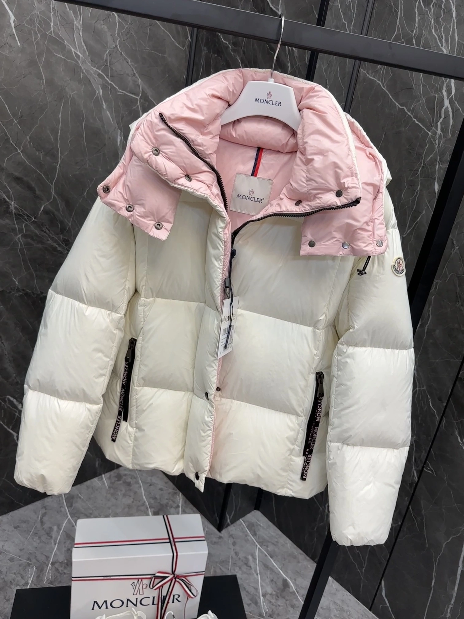 SoftTouch Moncler Down Jackets 146430