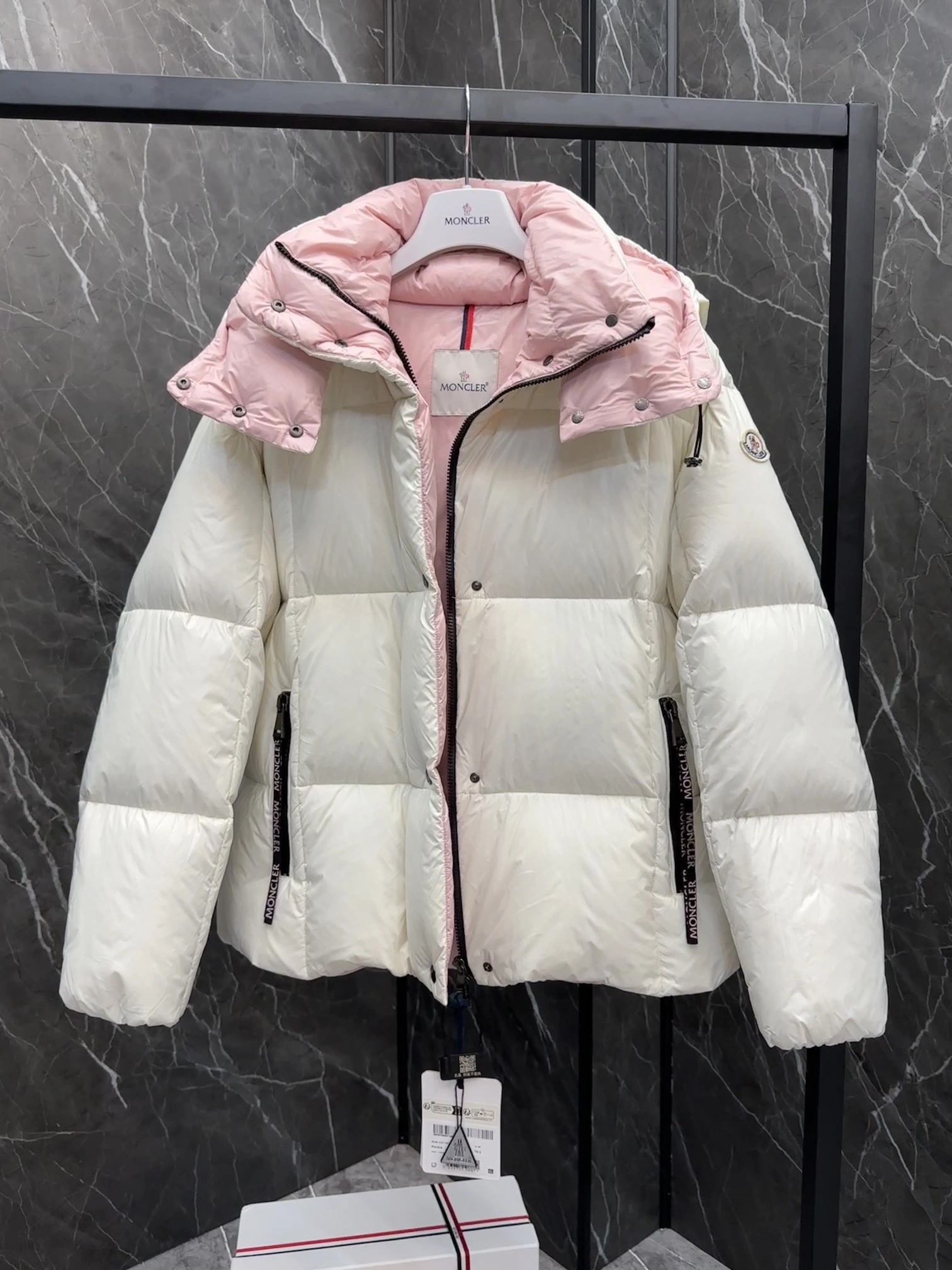 SoftTouch Moncler Down Jackets 146430