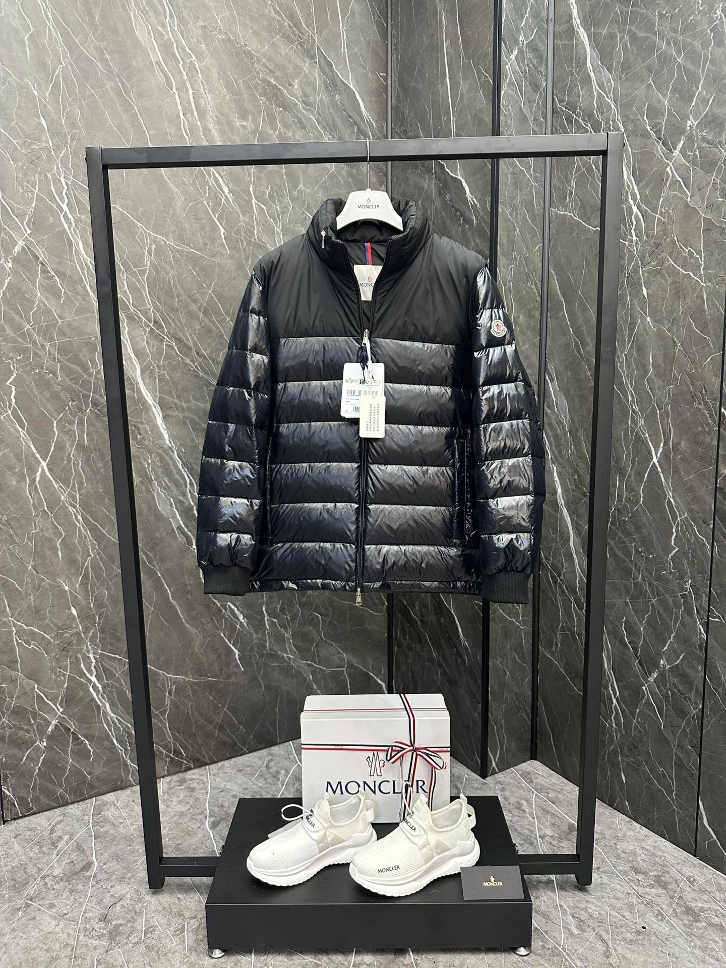 Moncler Down Jackets OnTrend 146428