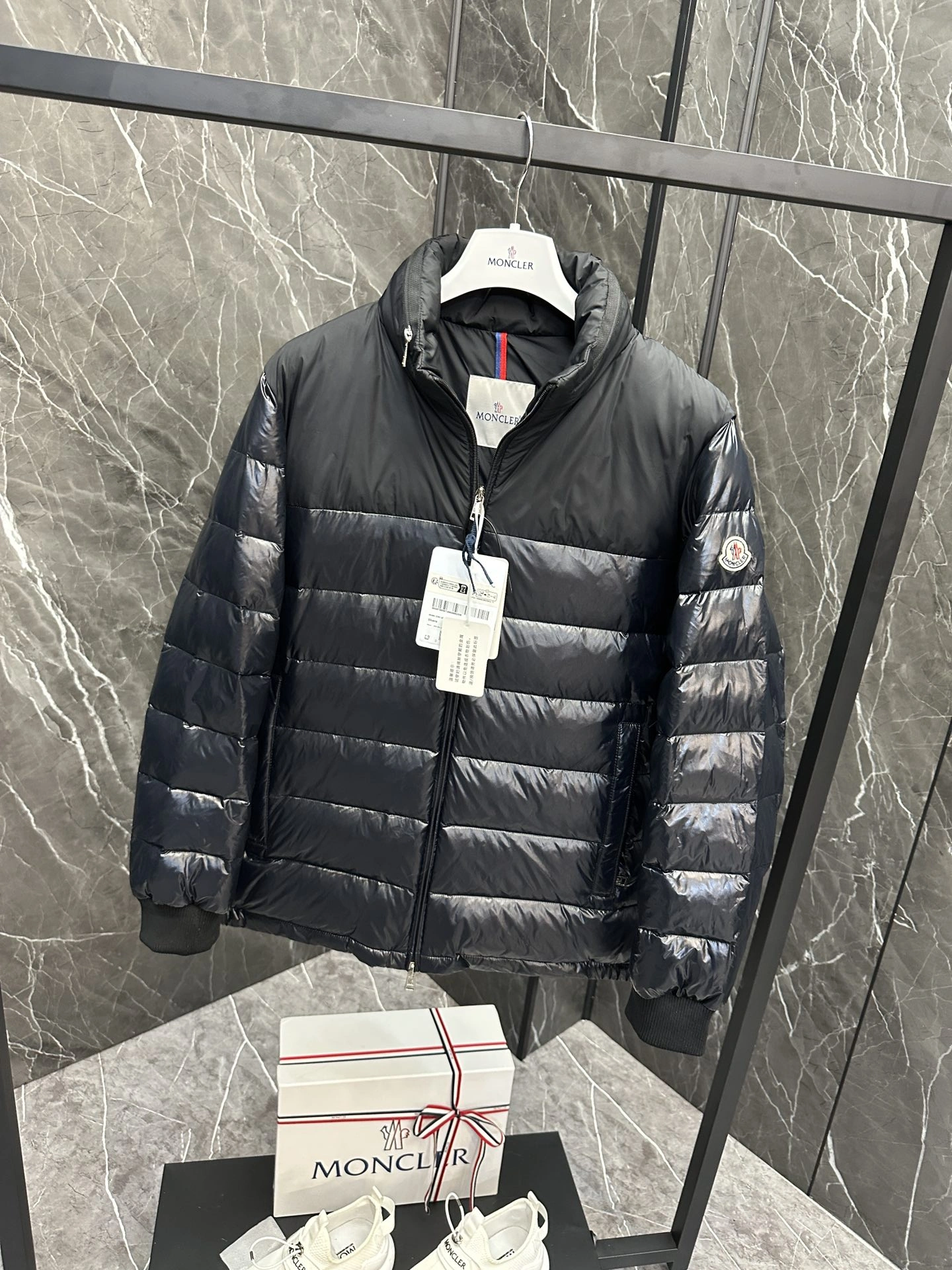 Moncler Down Jackets OnTrend 146428